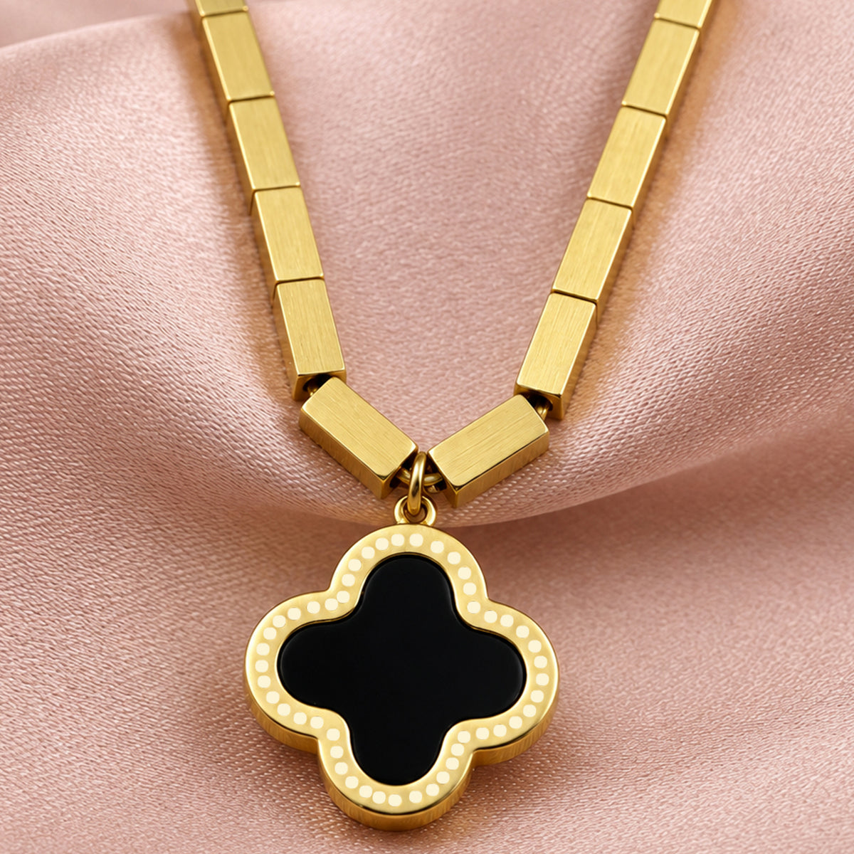 Artklim Black Clover Charm Geometric Gold Anti-Tarnish Pendant Necklace