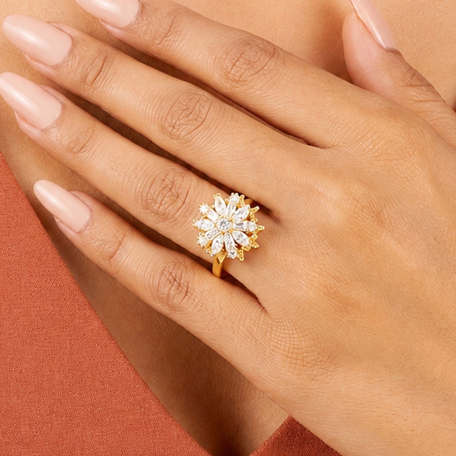 Artklim Gold Revolving Crystal Bloom Adjustable Anti-Tarnish Copper Ring