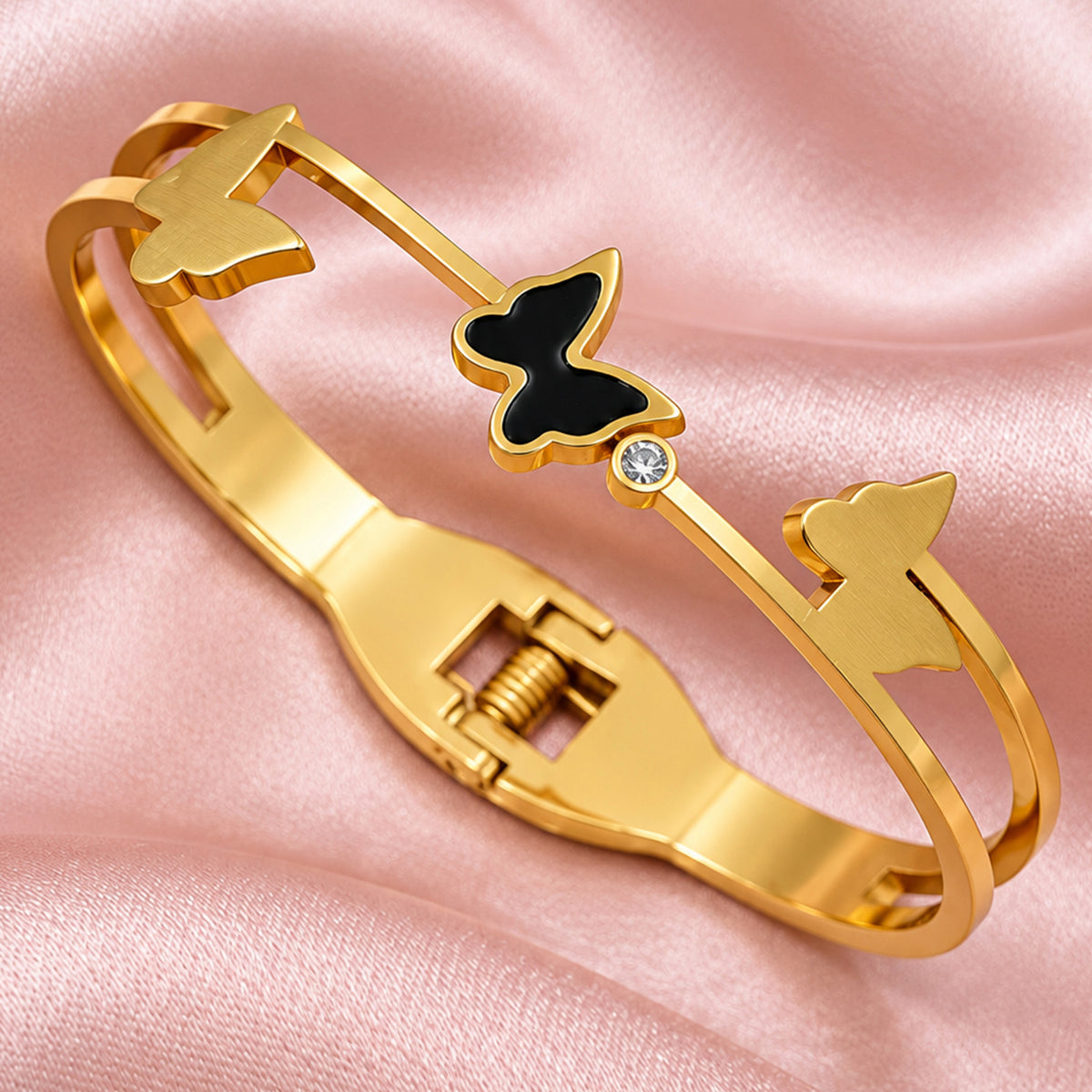 Artklim Luxe Butterfly Charm Gold-Tone Anti-Tarnish Kids Bracelet