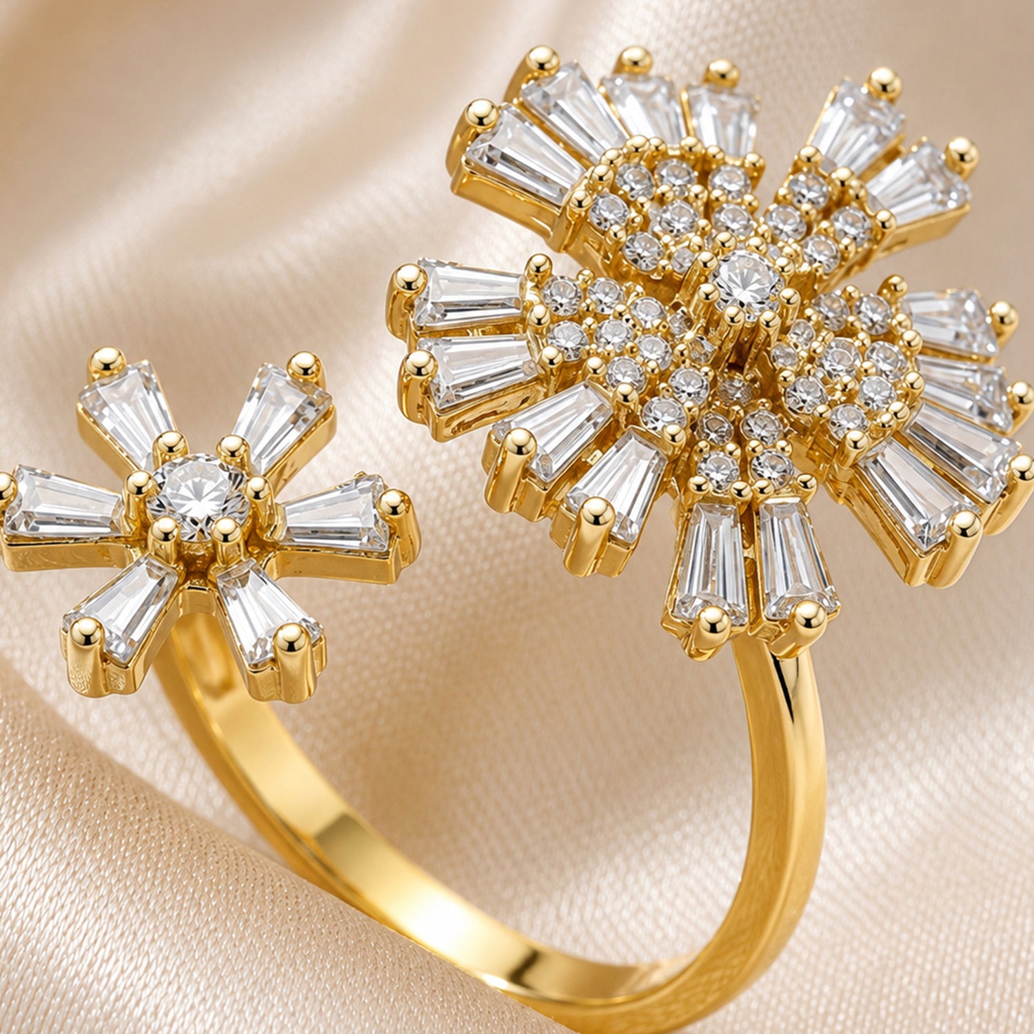 Artklim Gold Twin Daisy Revolving Flower Crystal Adjustable Anti-Tarnish Copper Ring