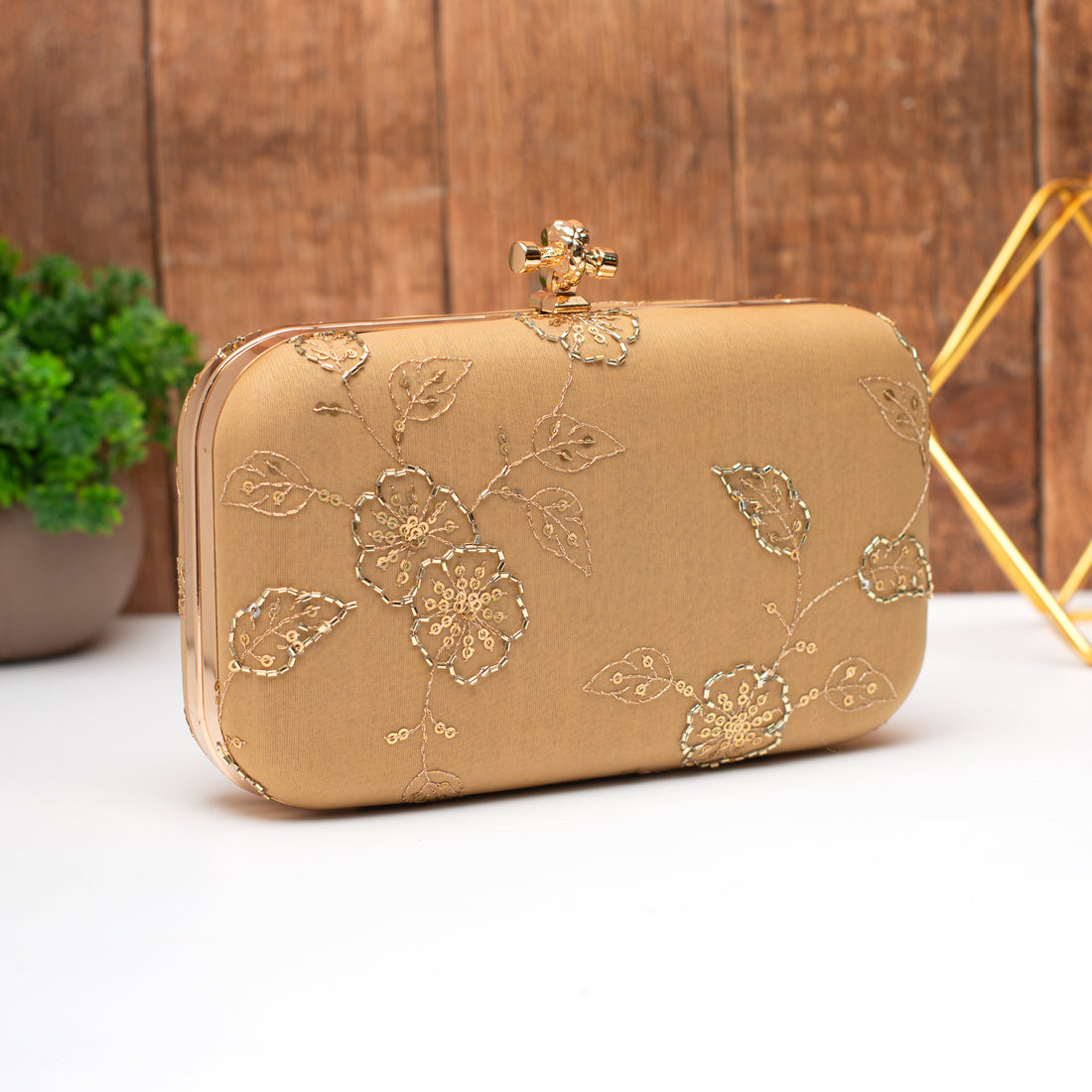 Artklim Royal Golden Nude Blossom Clutch