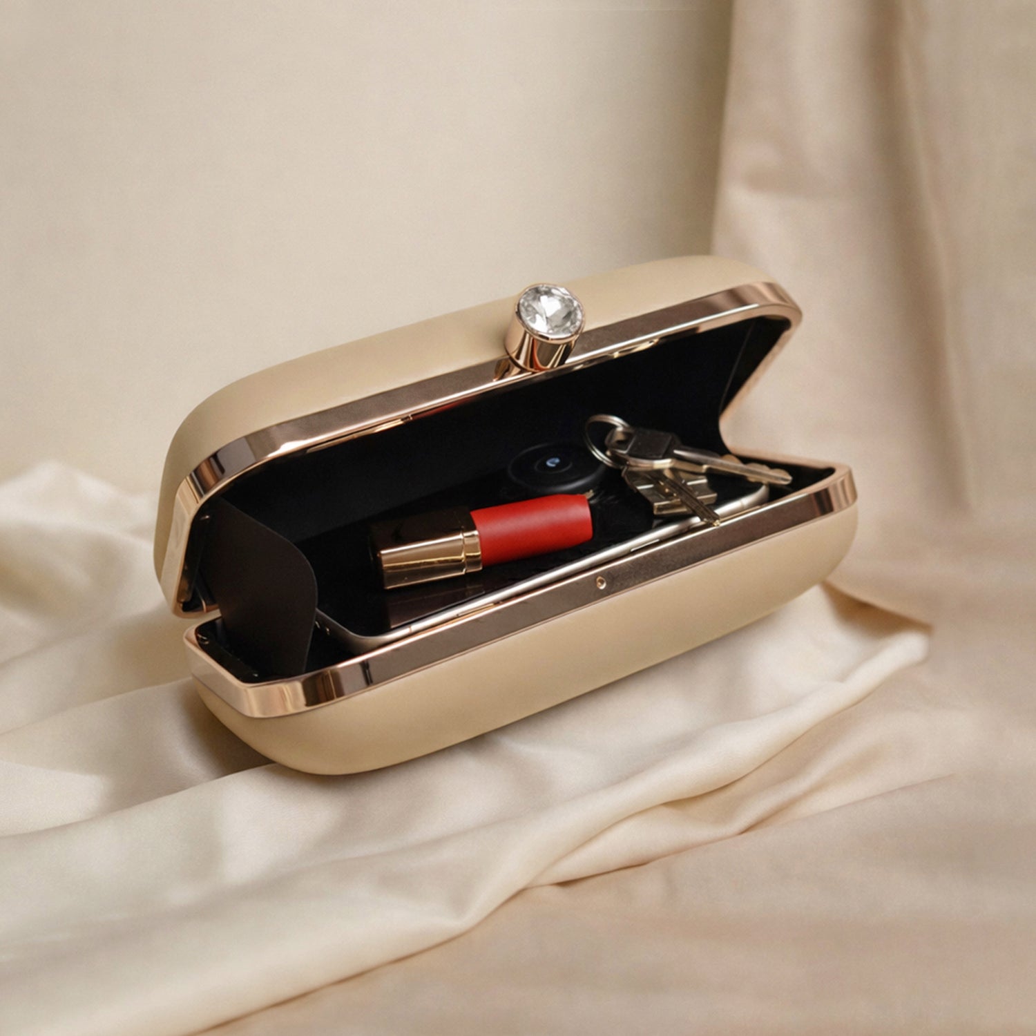 Artklim Indian Woman With Gajra Printed Clutch