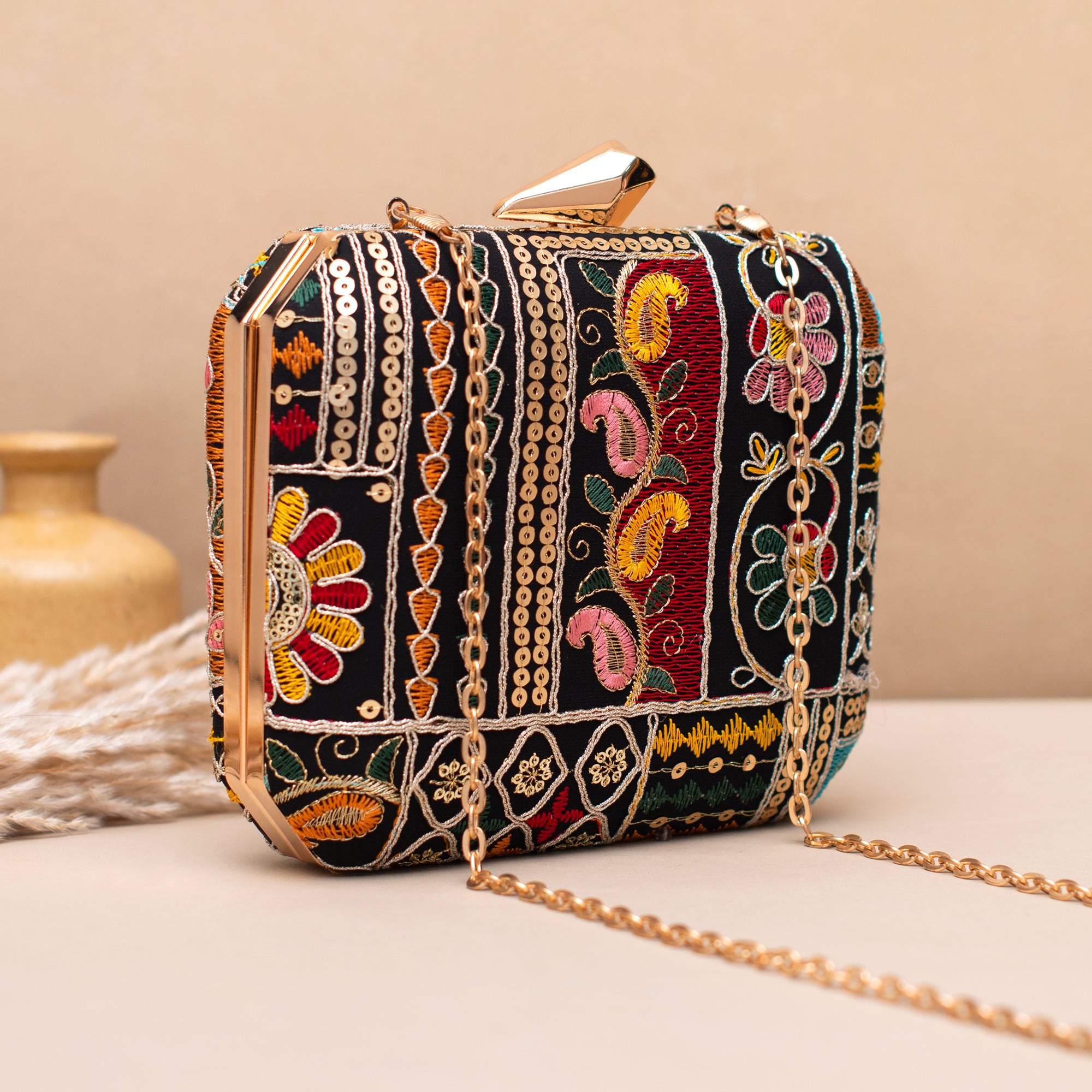 Artklim Black Multicolor Floral Embroidered Clutch