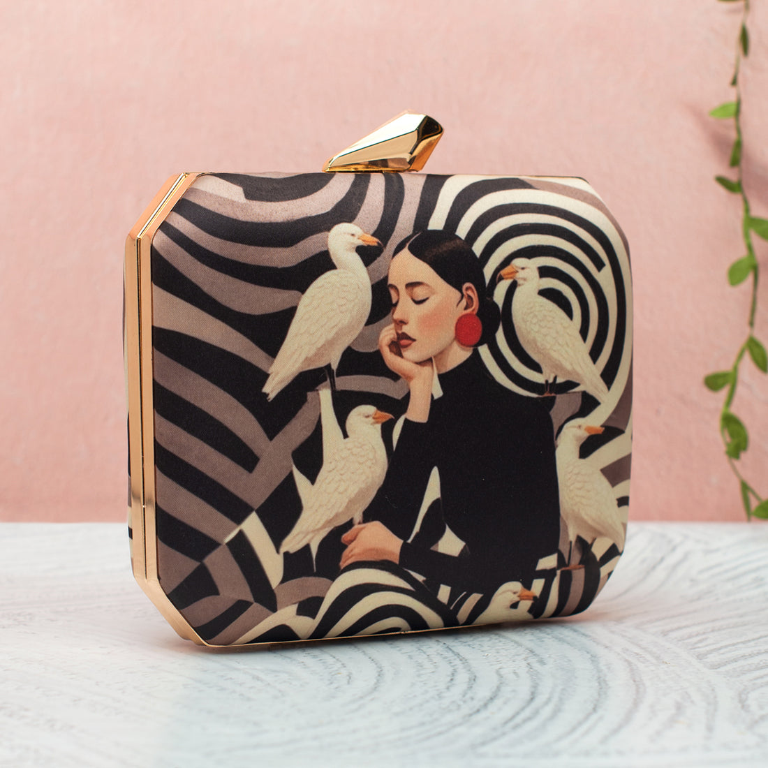 Artklim Swirl Art Printed Clutch