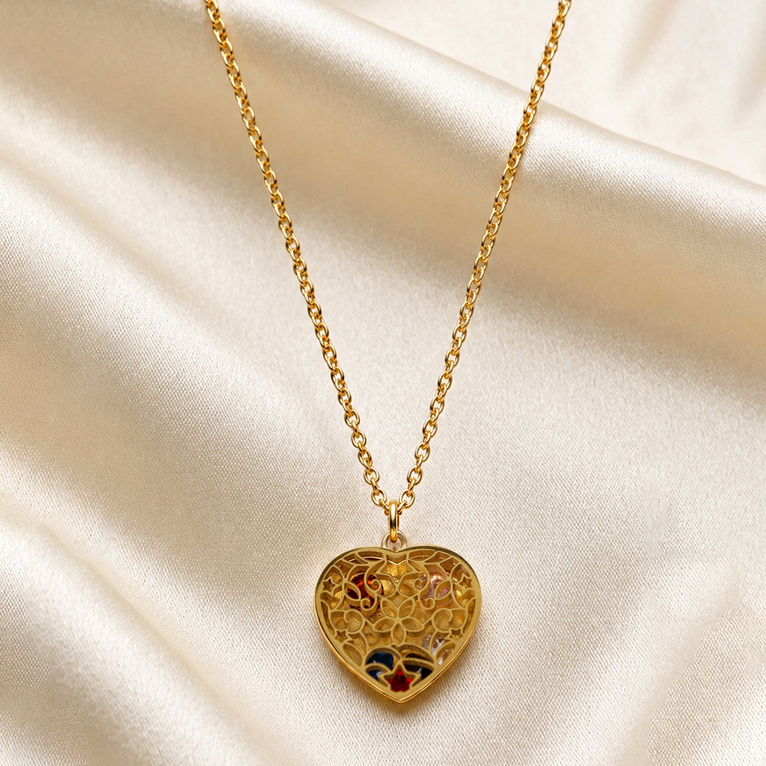 Artklim Vintage Floral Heart Anti-tarnish Necklace