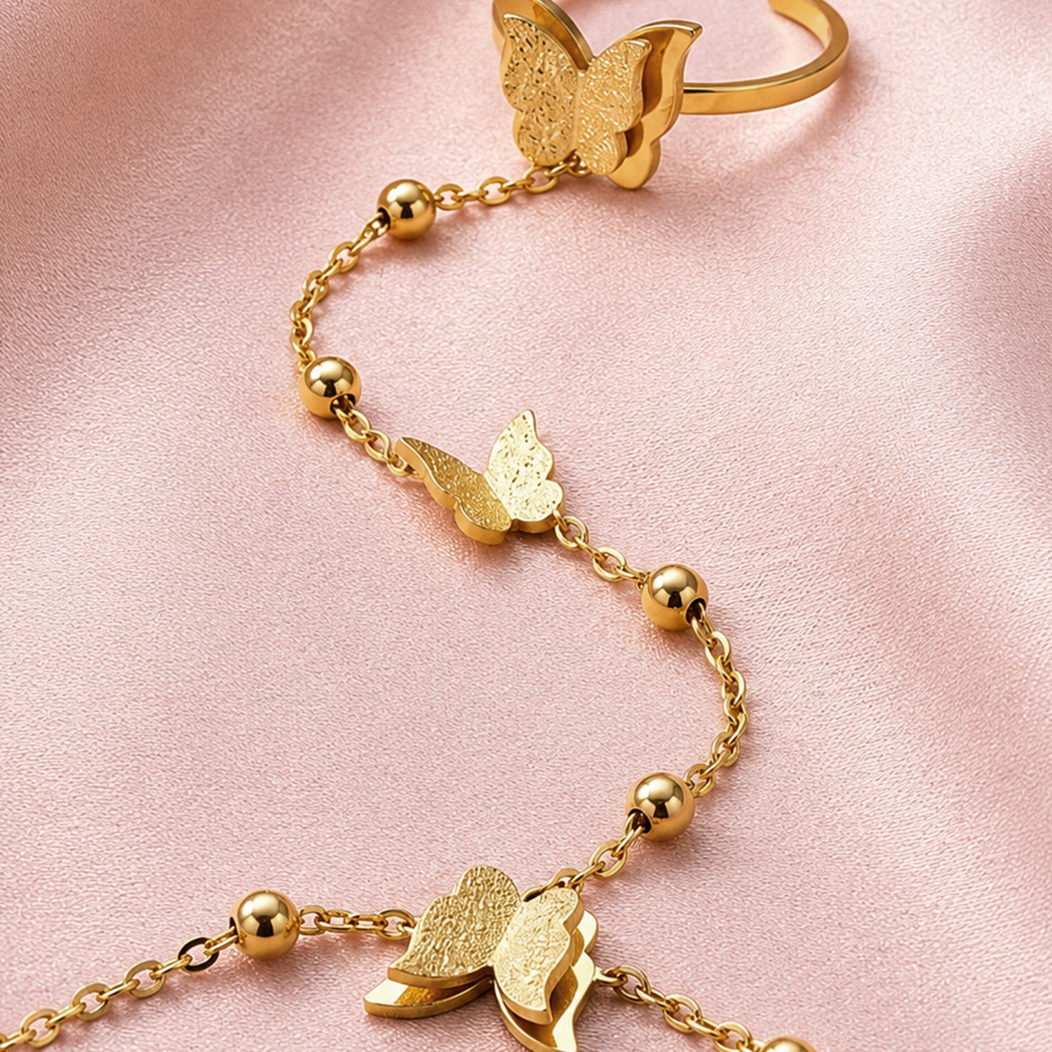 Artklim Golden Butterfly Charm Anti-Tarnish Ring Bracelet