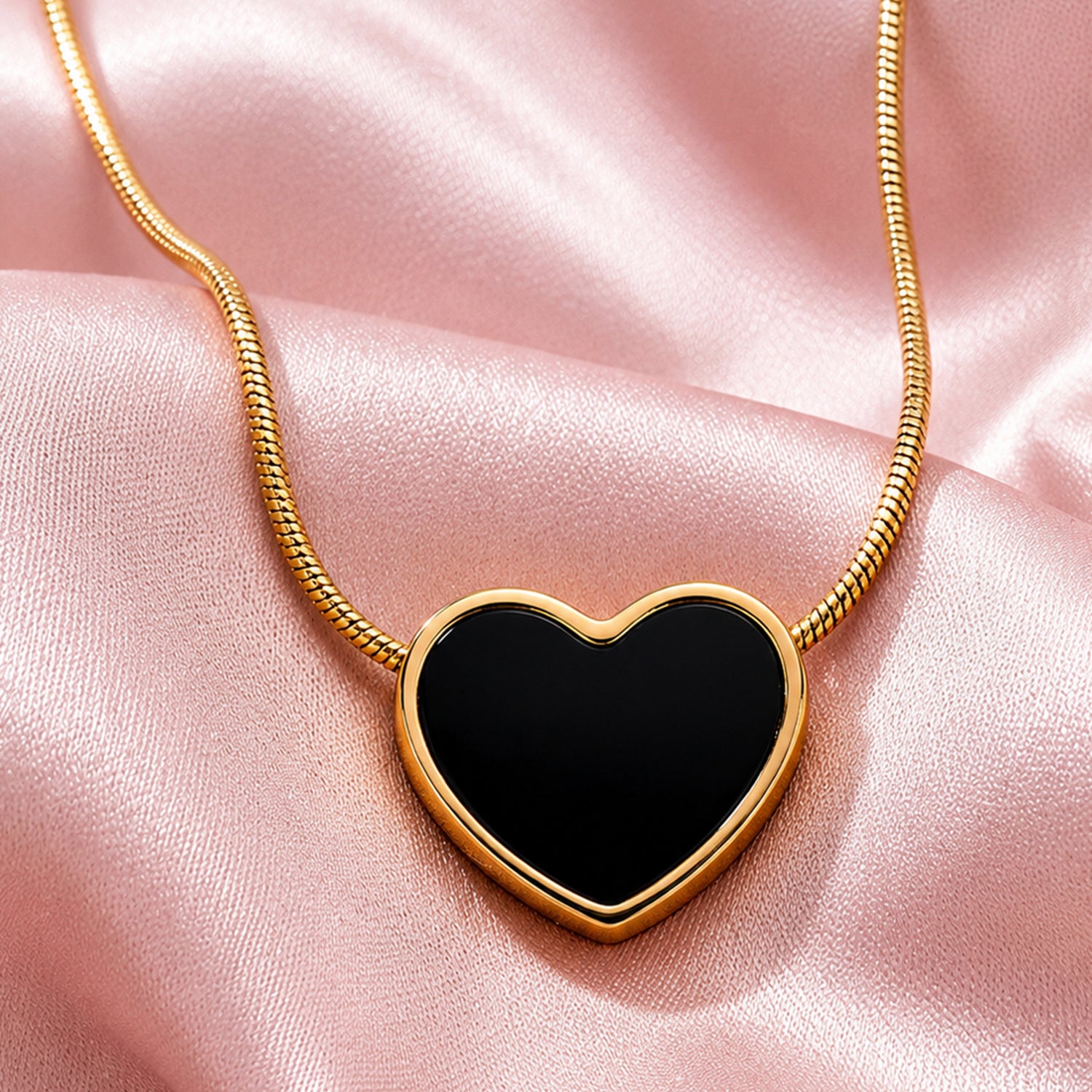 Artklim Black Heart Minimalist Anti-Tarnish Pendant Necklace