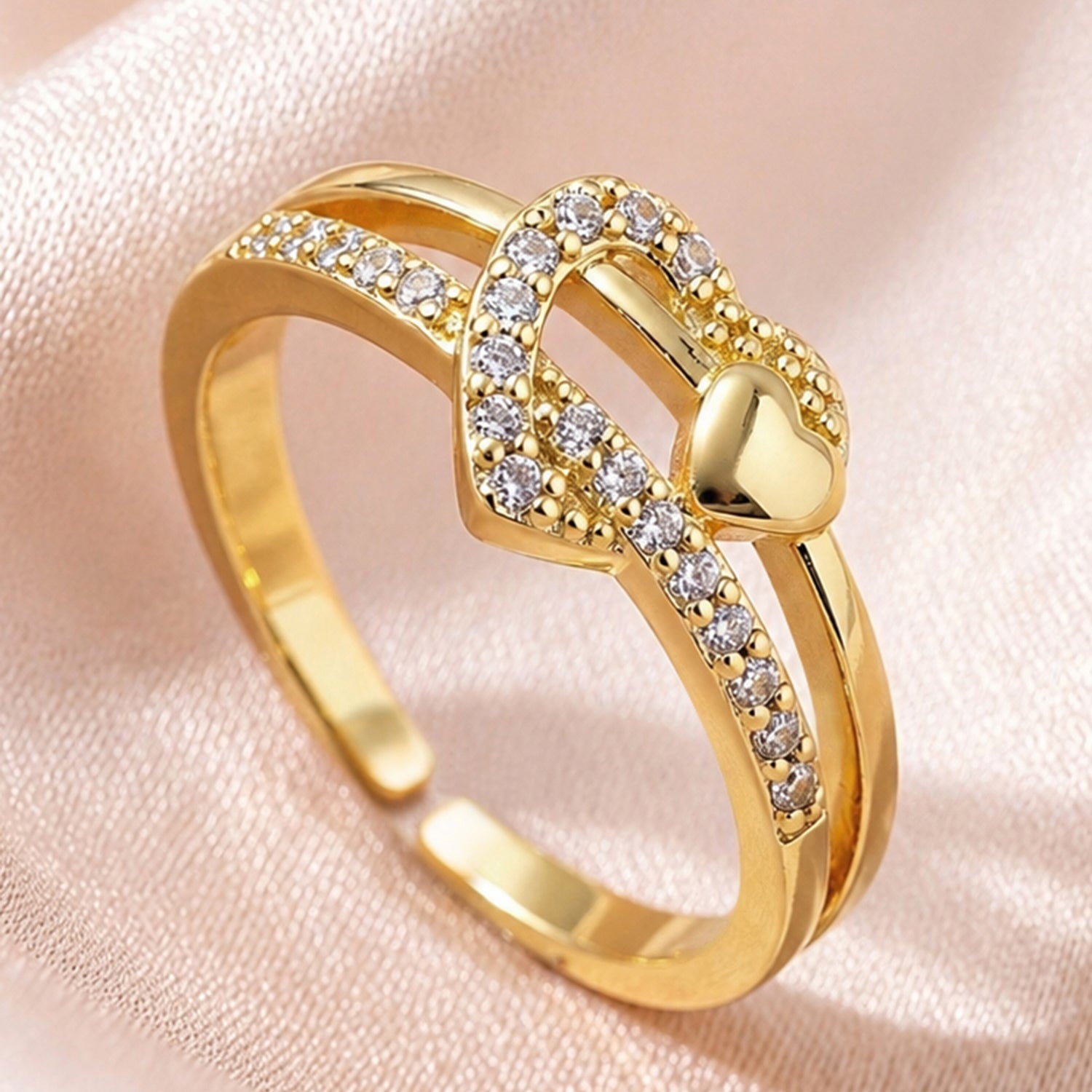 Artklim Trendy Everyday Wear Gold Anti-Tarnish Ring