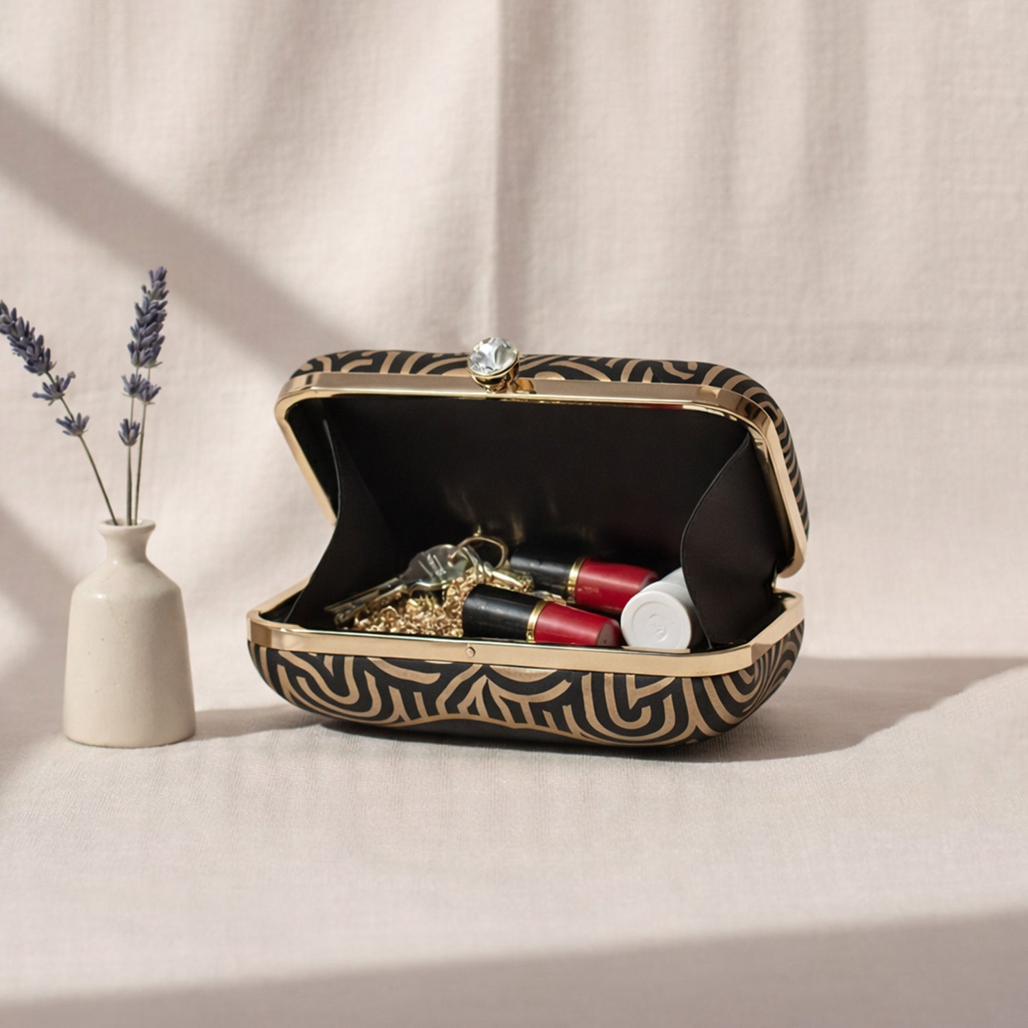 Artklim Classic Girl Portrait Printed Clutch