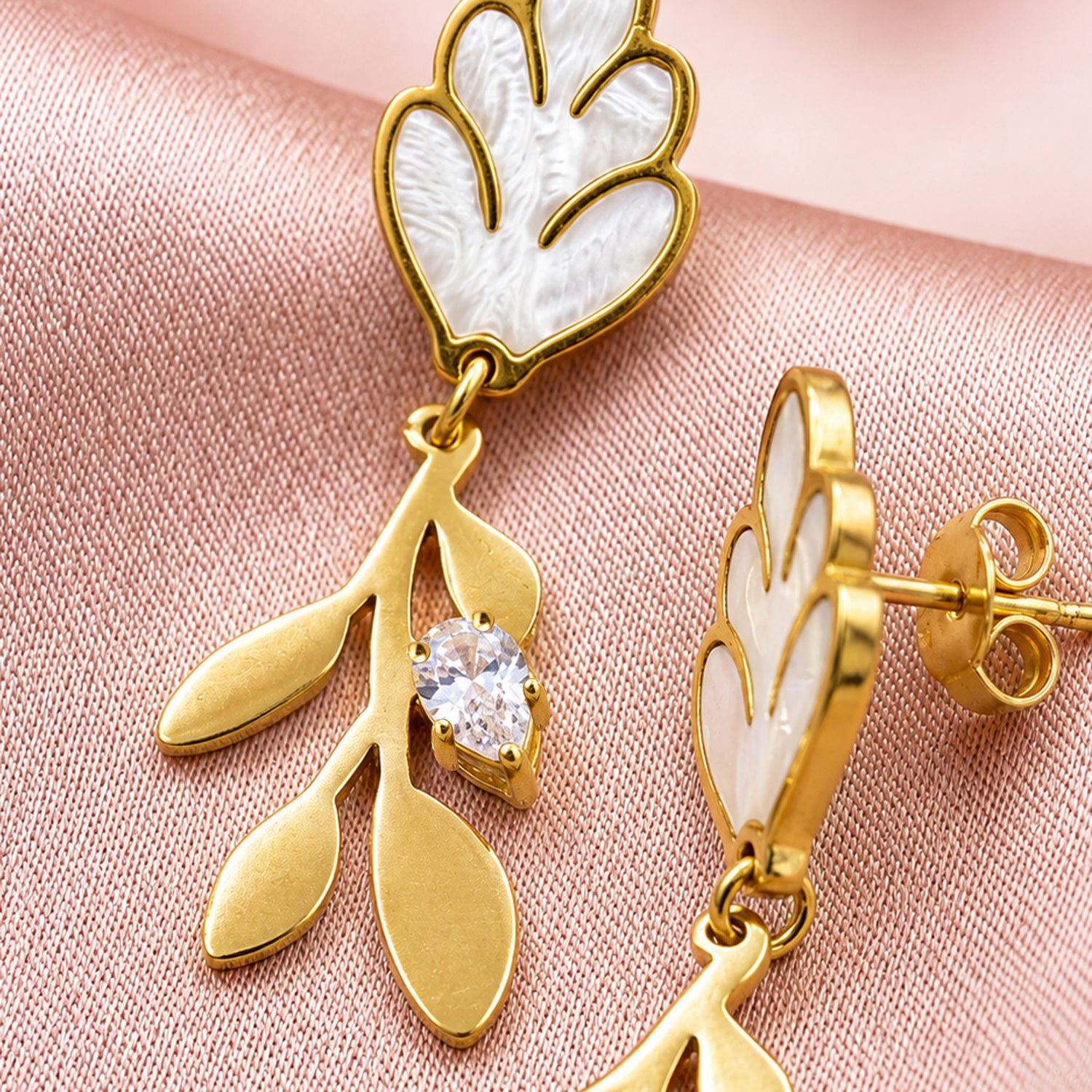 Artklim White Floral Leaf Drop Anti-Tarnish Earring