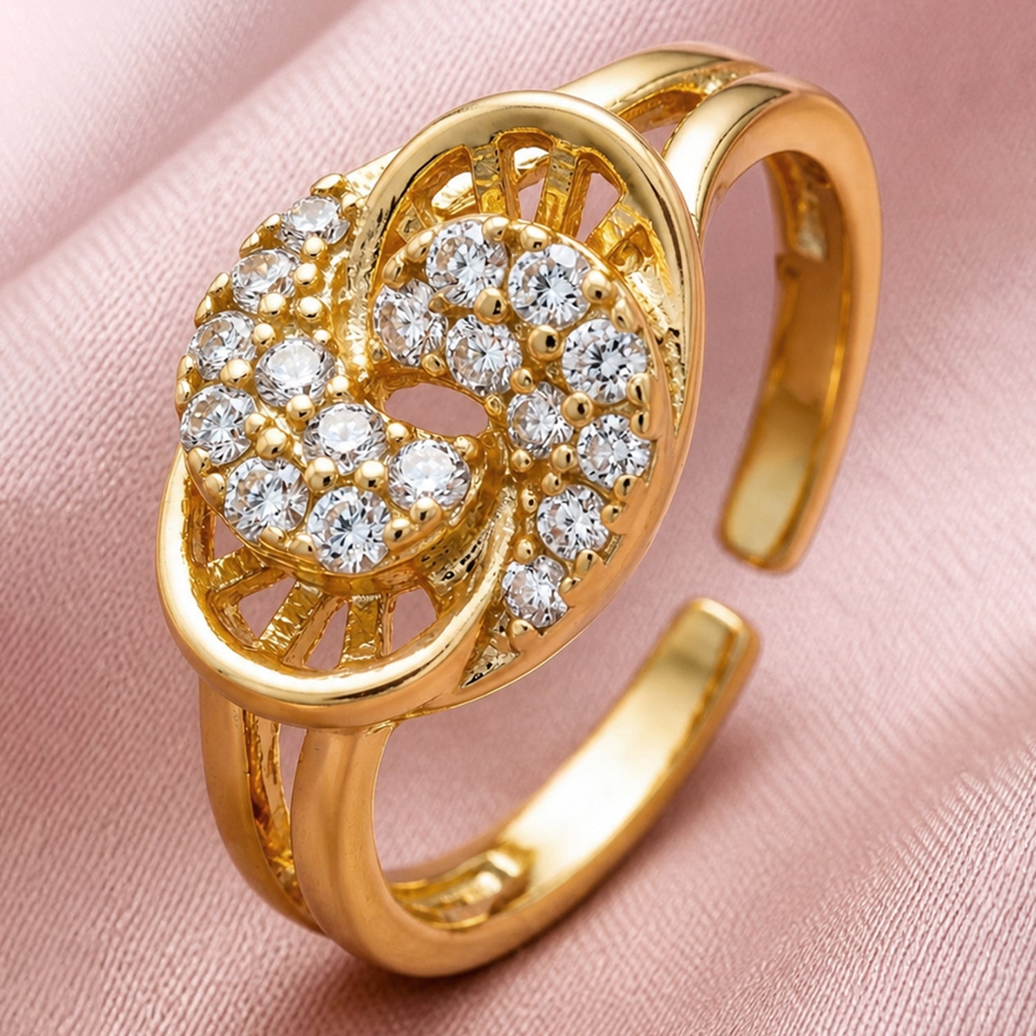 Artklim Vintage Oval Halo Gold  Anti-Tarnish Ring