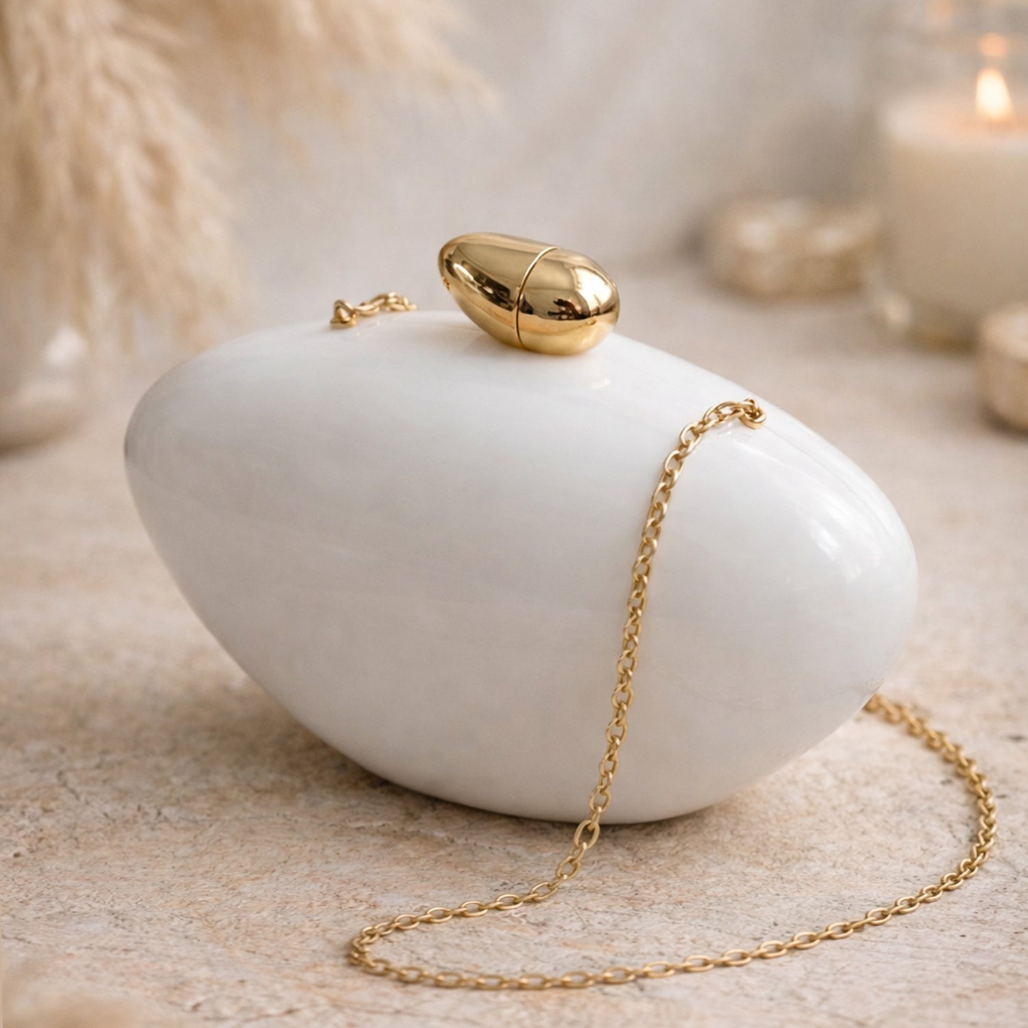 Artklim Elegant White Oval Shape Acrylic Clutch