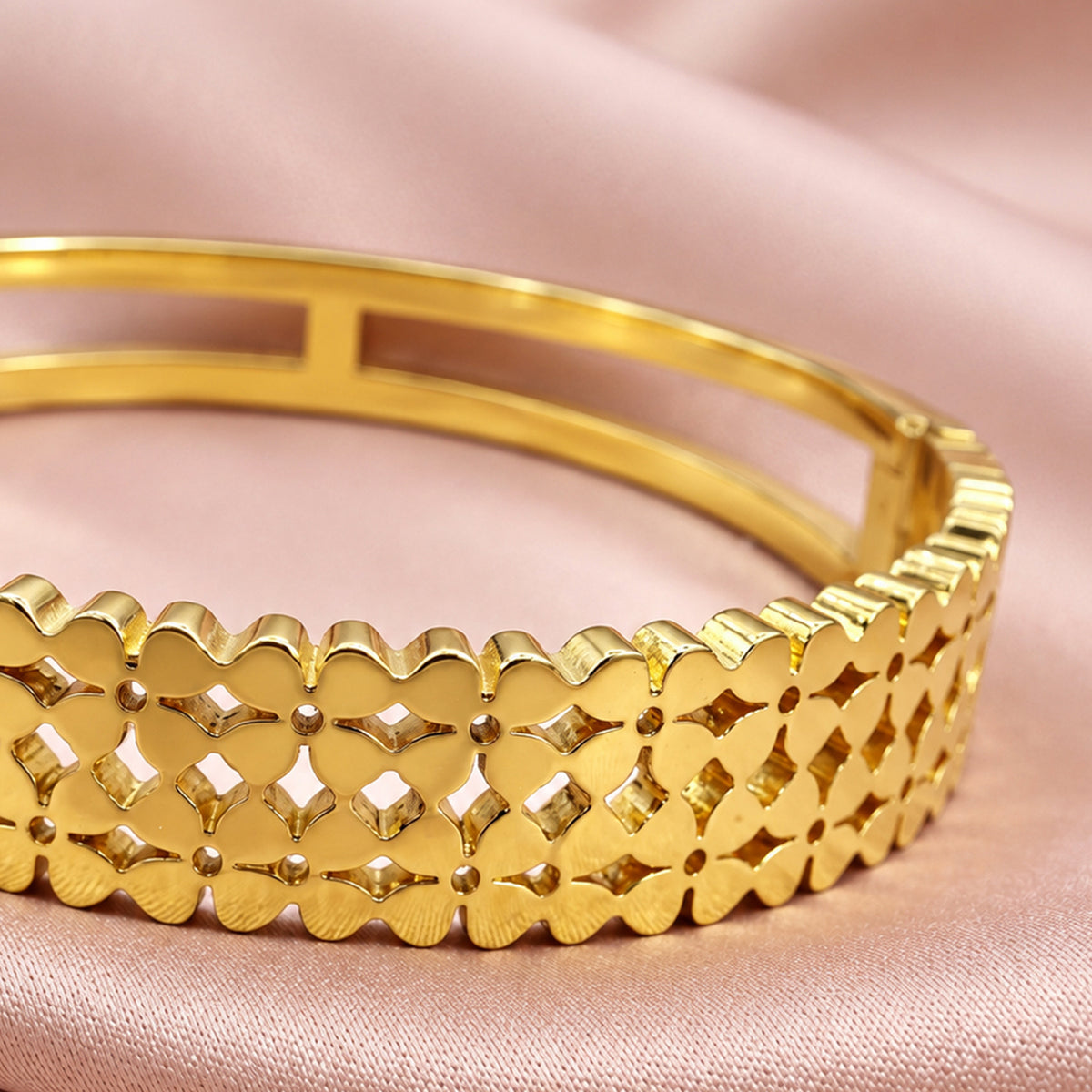 Artklim Elegant Floral Textured Gold Cuff Anti-Tarnish Bangle Bracelet
