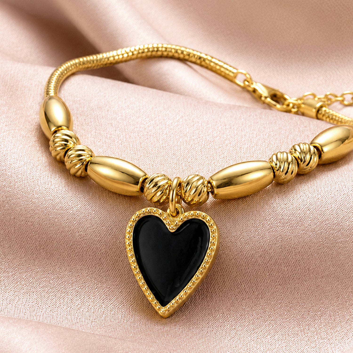 Artklim Midnight Heart Charm Gold Plated Anti-Tarnish Bracelet