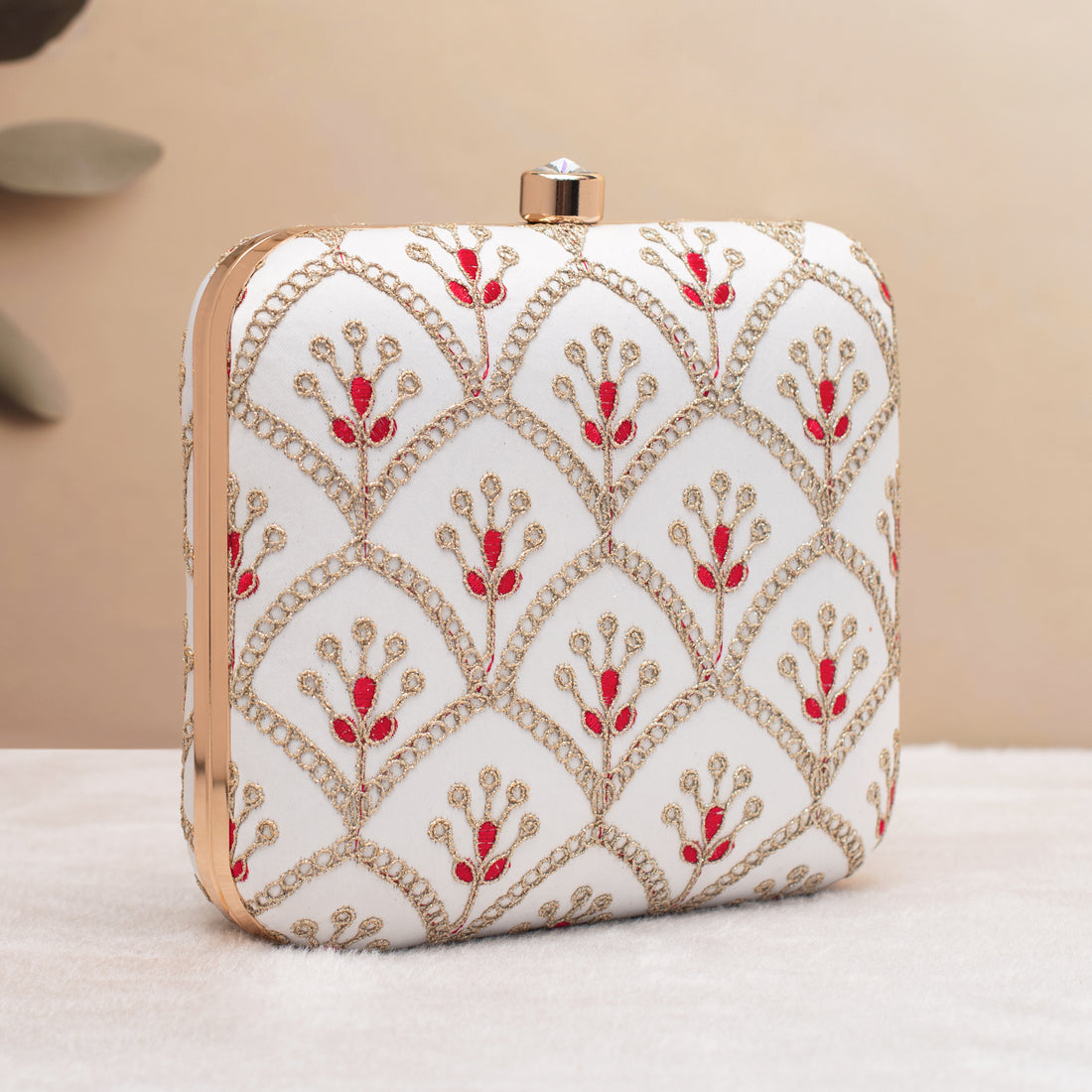 Artklim Off-White Minimal Embroidery Clutch