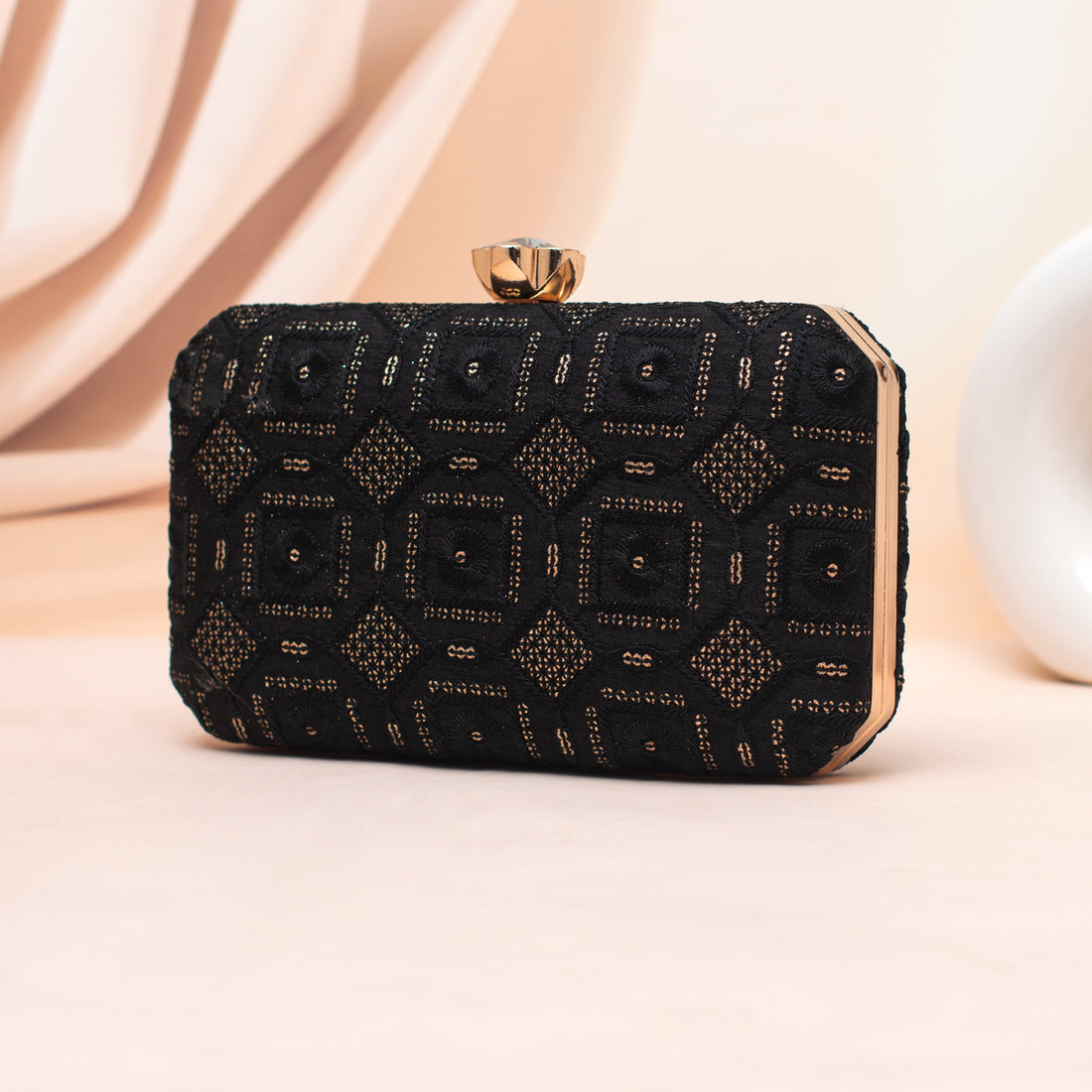 Artklim Textured Glamour Embroidery Clutch