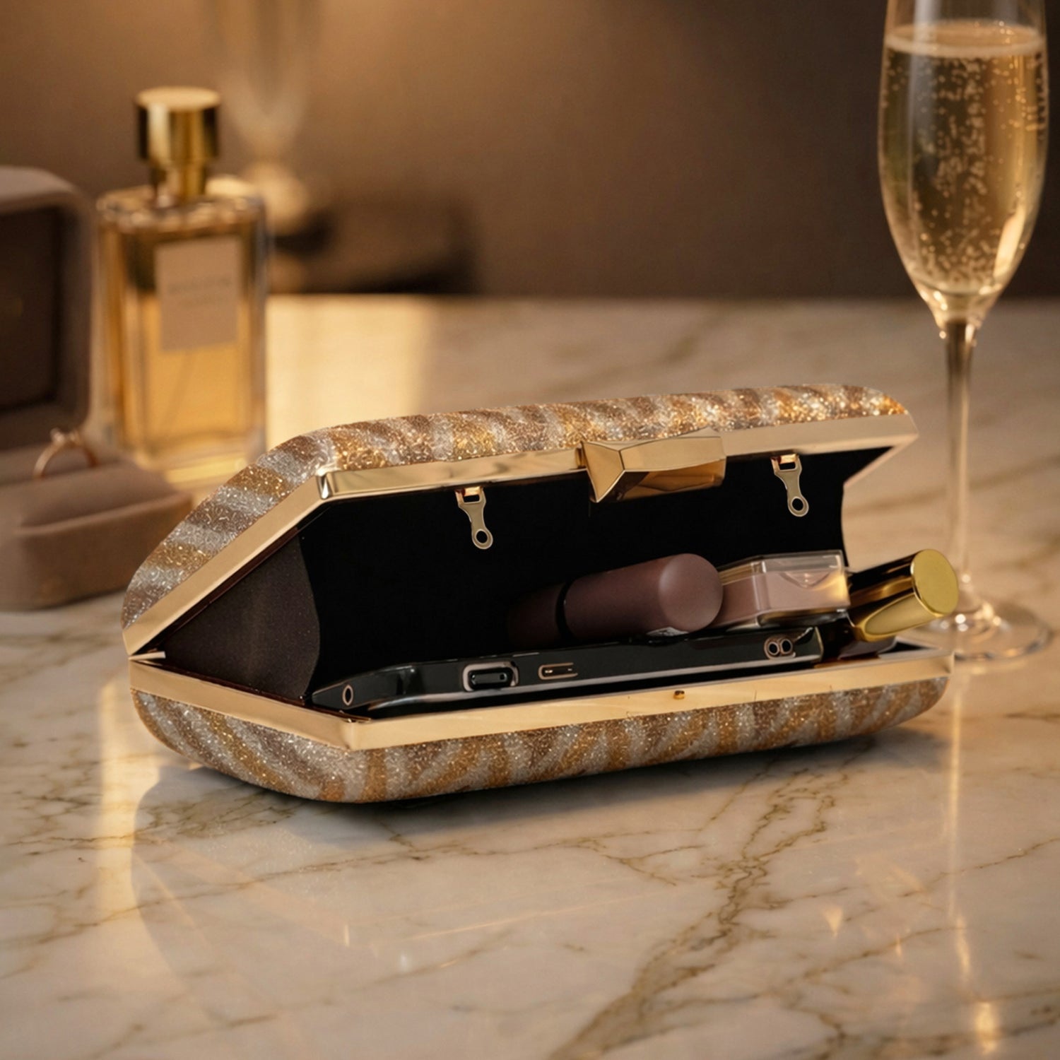 Artklim Elegant Gold Chevron Glitter Clutch