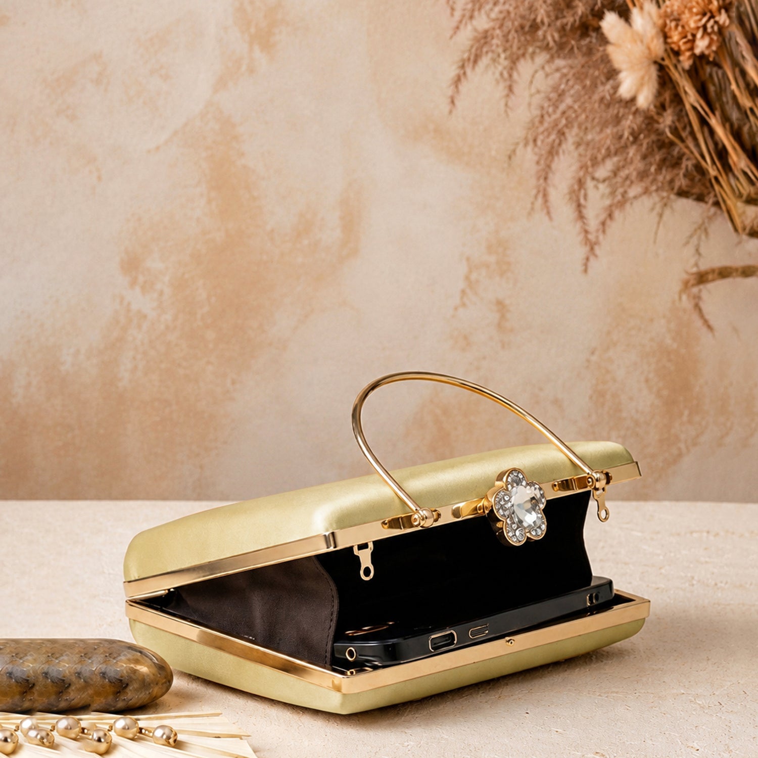 Artklim Majestic Elephant Palm Embellished Clutch