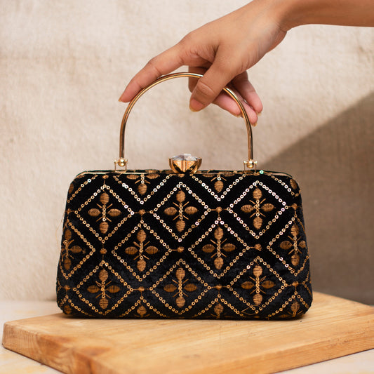 Artklim Black Embroidered Clutch
