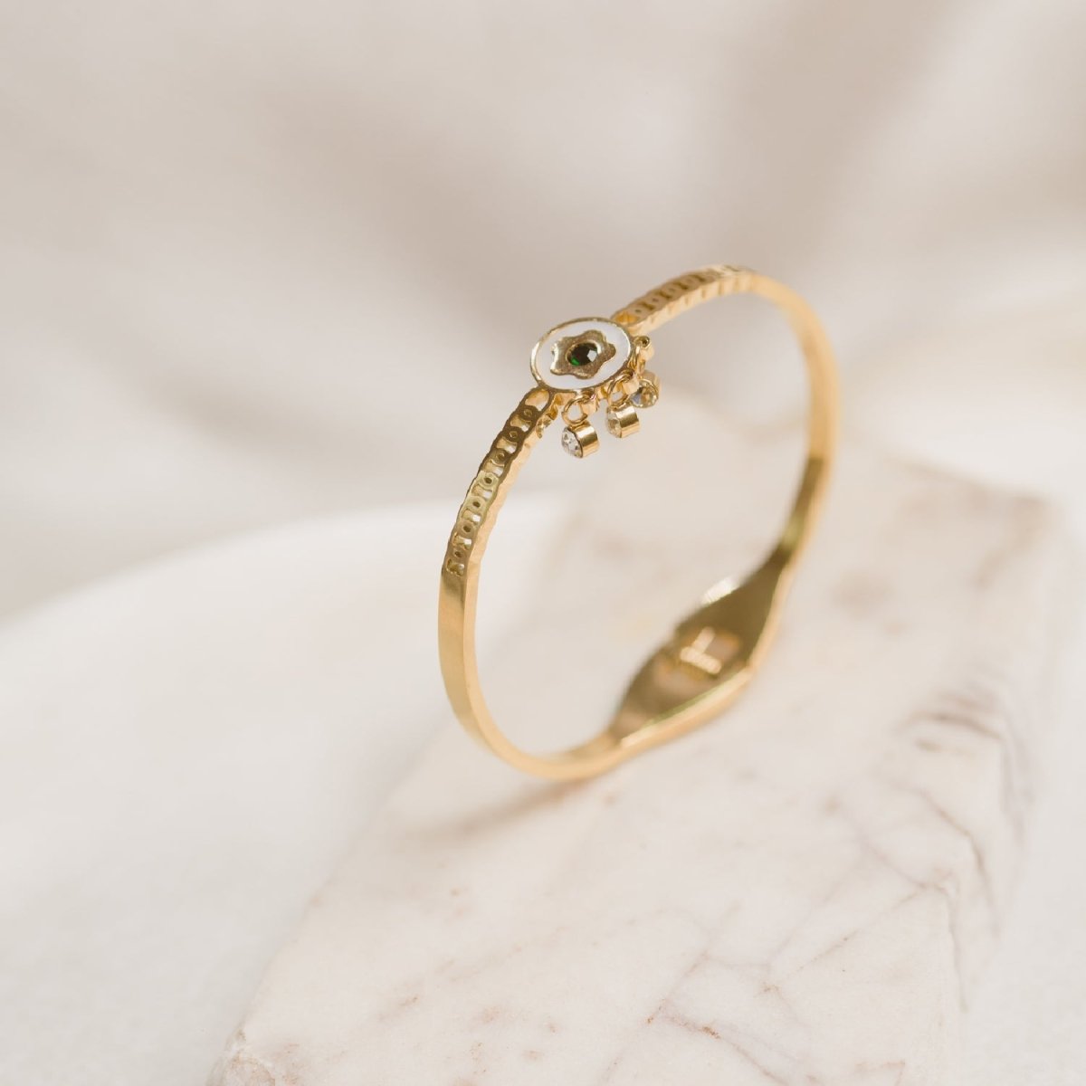 Artklim Stylish Gold Plated Floral Bangle Bracelet