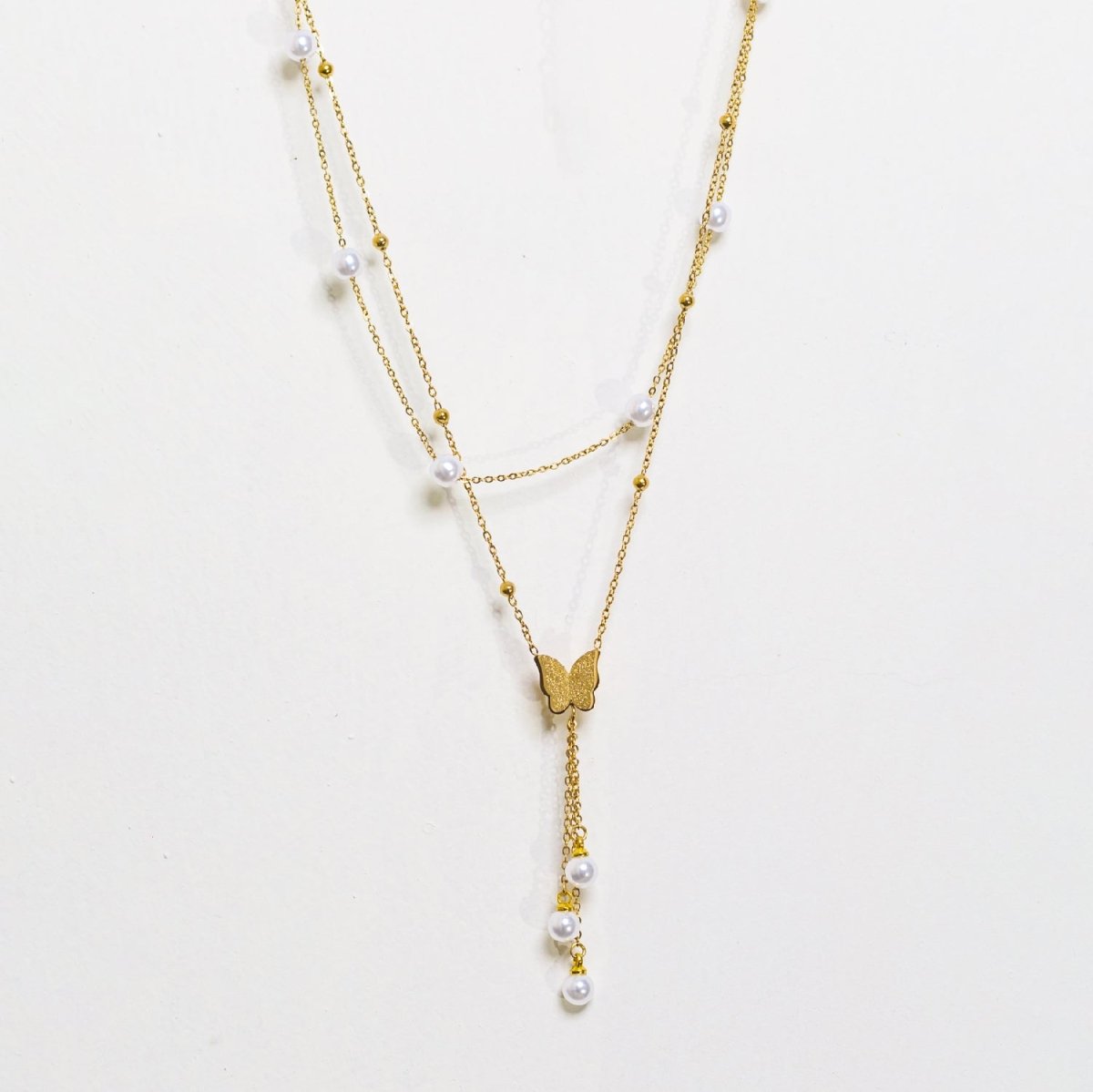 Artklim Gold Plated White Pearls And Heart Pendant Necklace