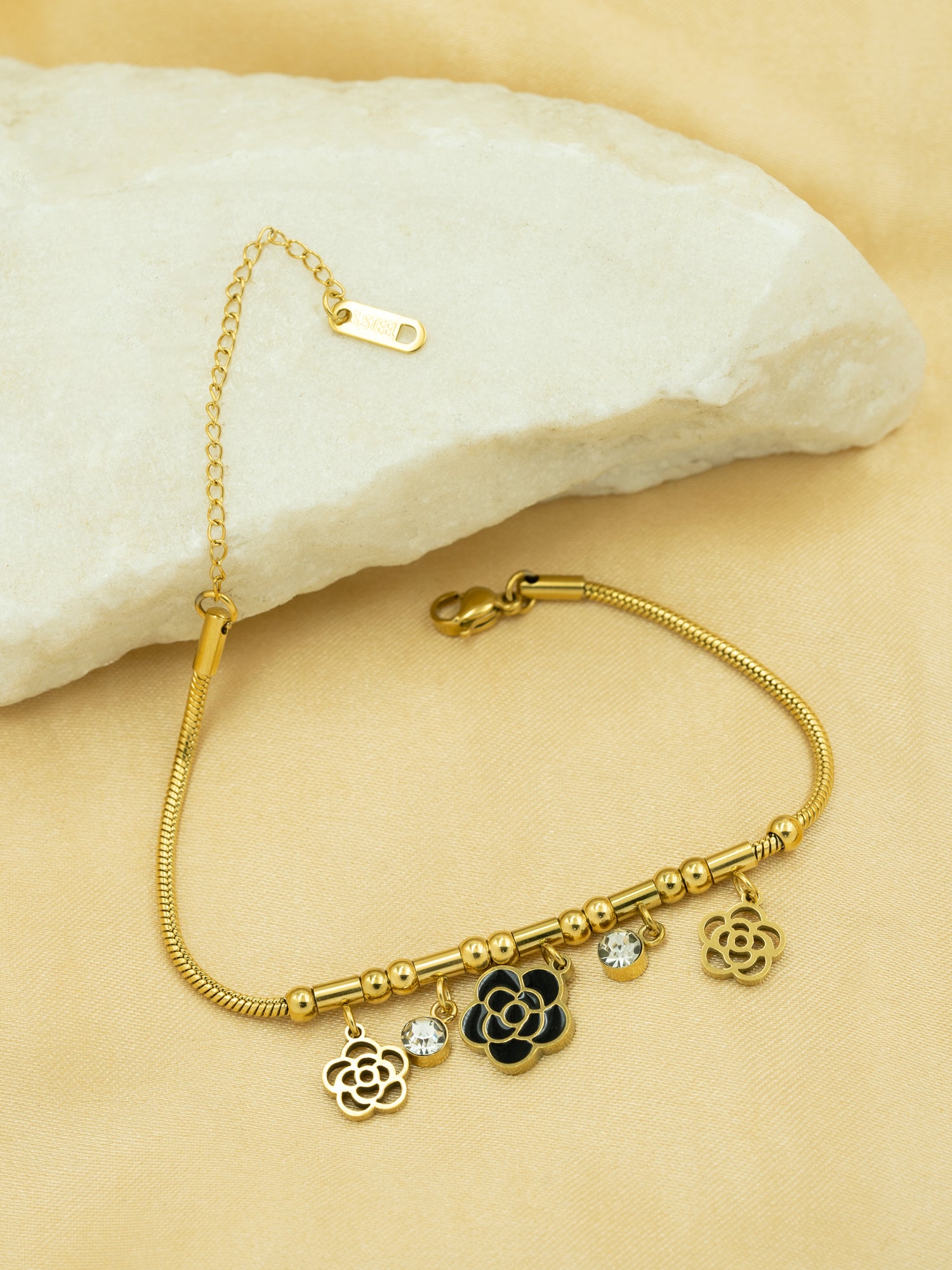 Artklim Gold-Plated Floral Charm Anti-Tarnish Bracelet