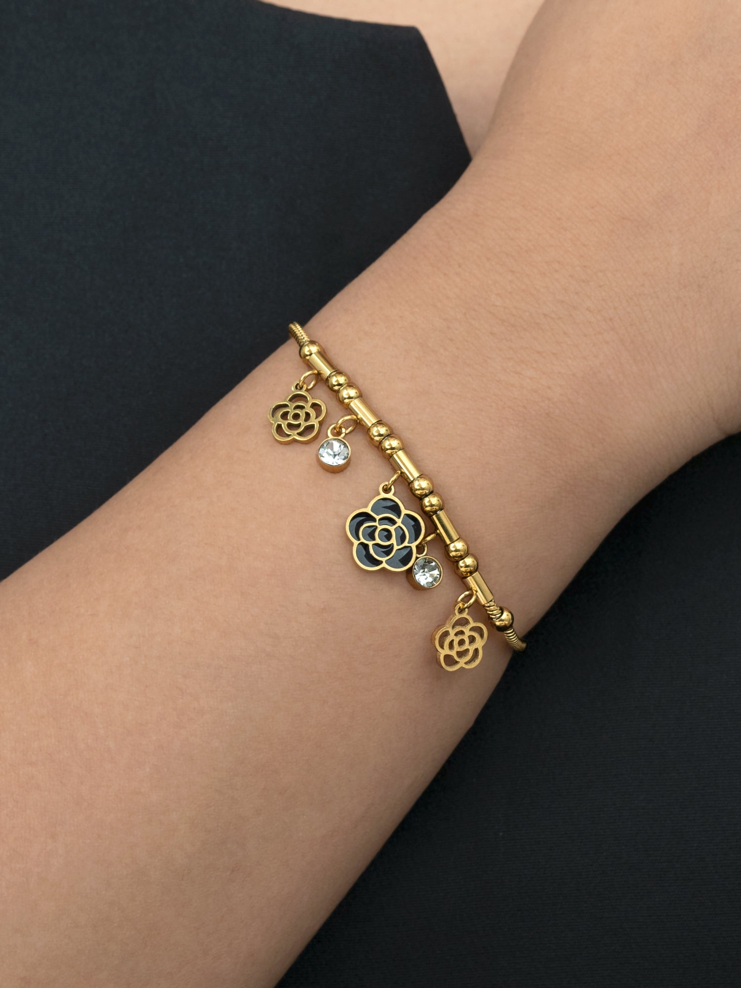 Artklim Gold-Plated Floral Charm Anti-Tarnish Bracelet