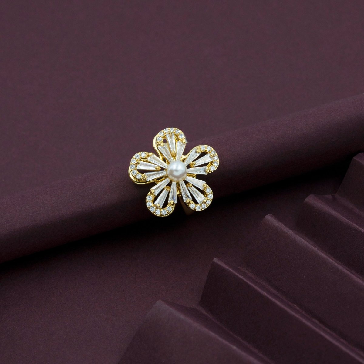 Artklim Gold Plated Rotating Clover Flower Adjustable Ring