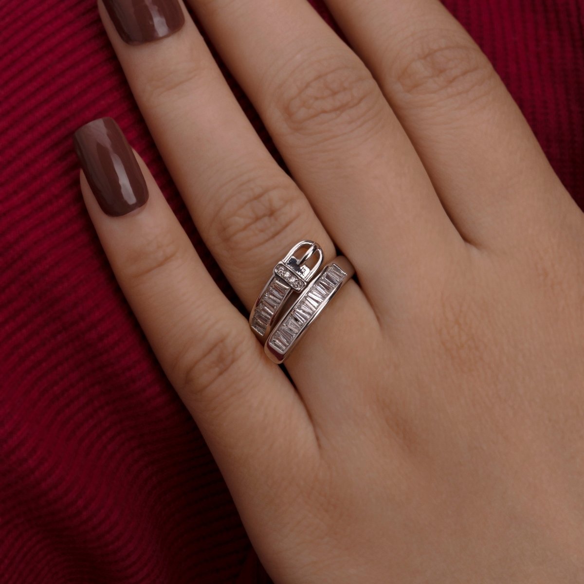 Artklim Silver Plated Baguette Pattern Adjustable Ring