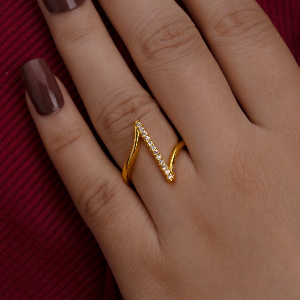 Artklim Gold Plated V-Shaped Adjustable Ring