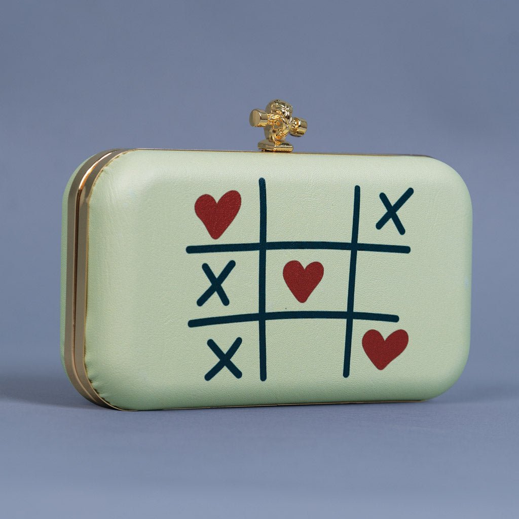 Artklim Tic Tac Toe With Hearts Printed Leatherette Clutch
