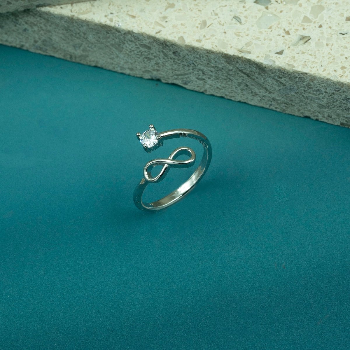Artklim Silver Plated Infinity Design Adjsutable Ring