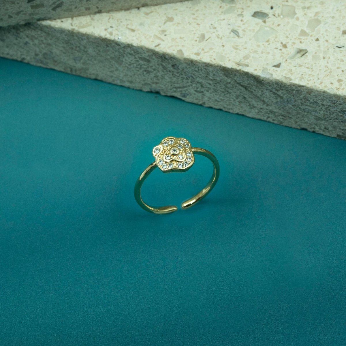 Artklim Gold Plated Studded Flower Shaped Adjustable Ring