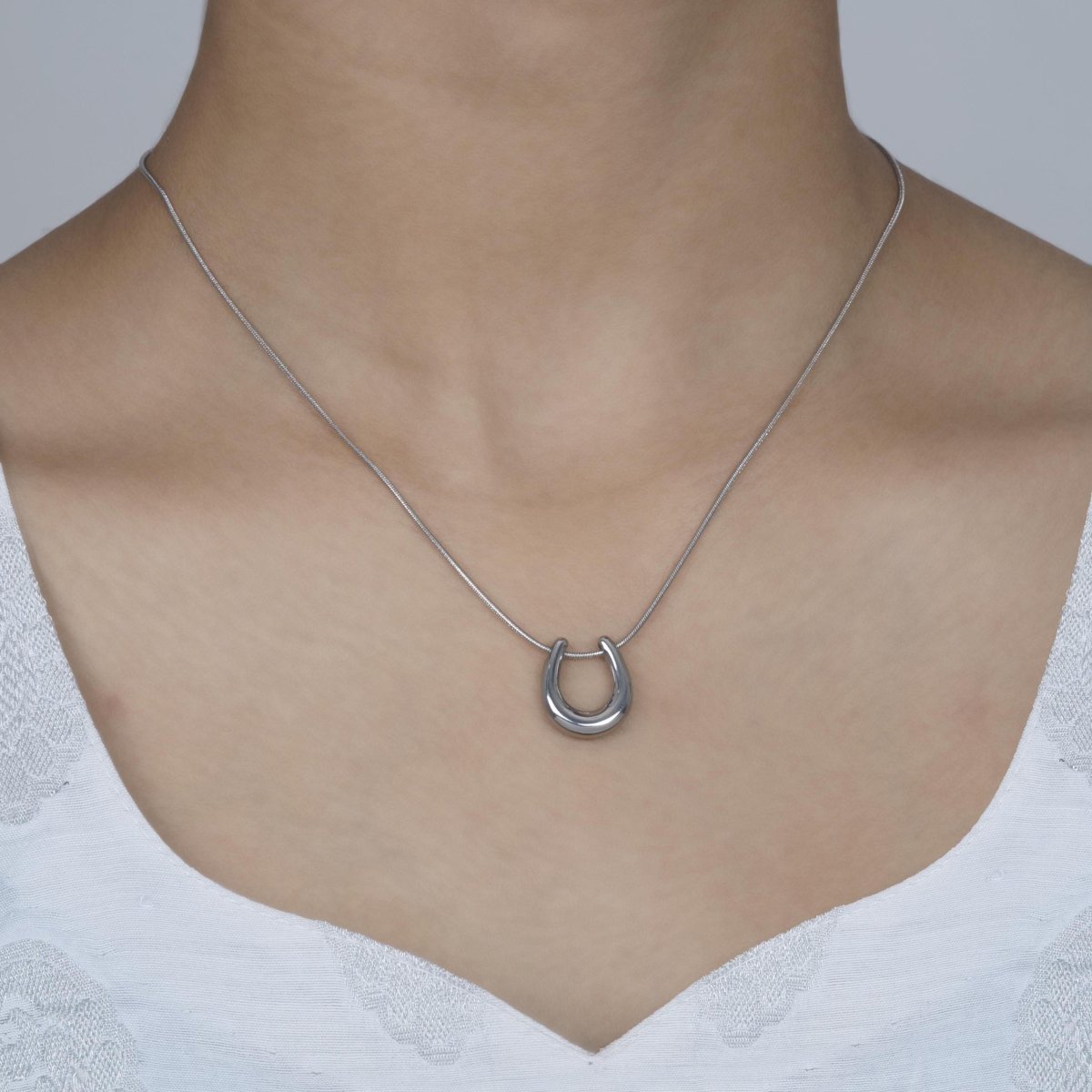 Artklim Silver Plated Horseshoe Pendant Necklace