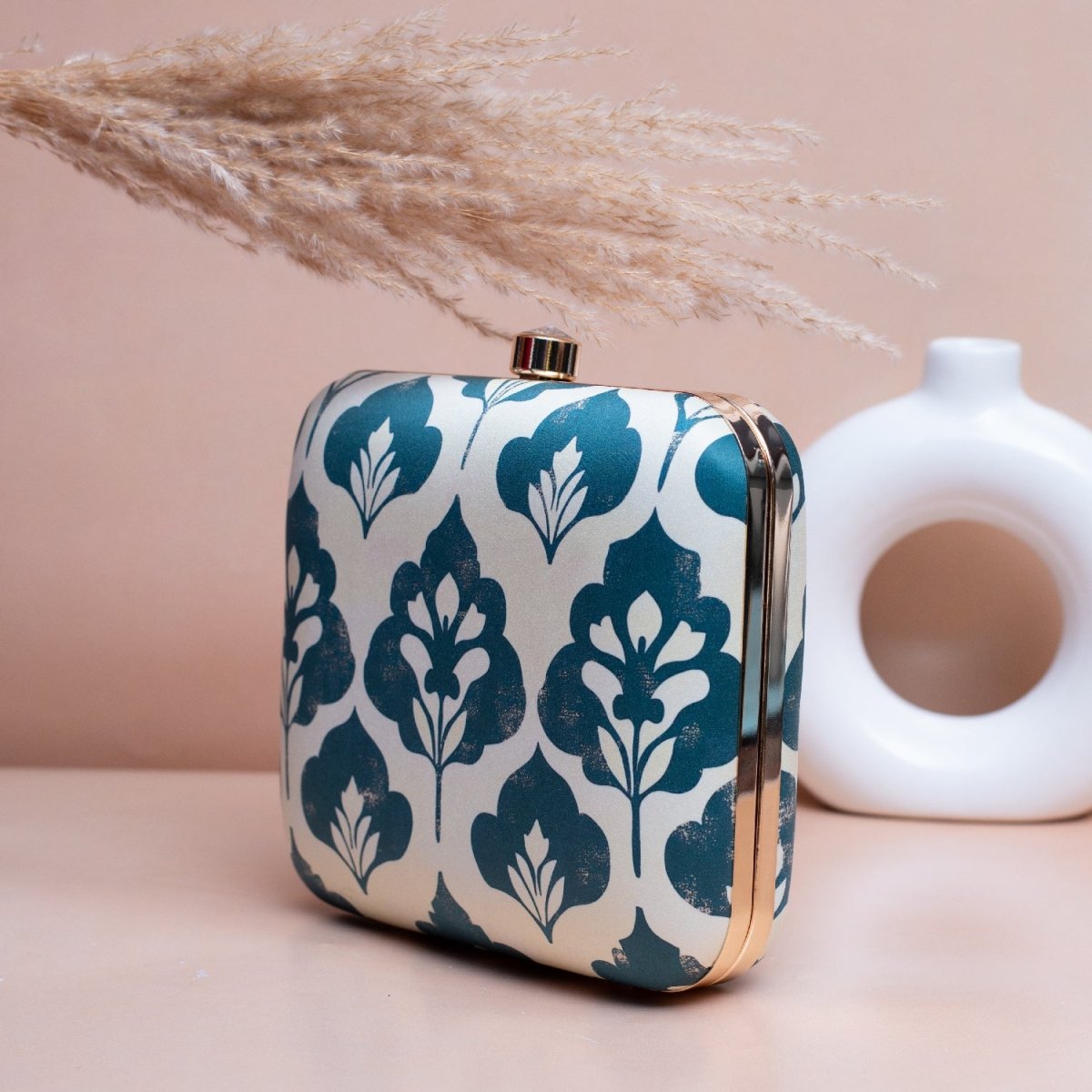 Artklim White Based Blue Leaf Pattern Printed Clutch