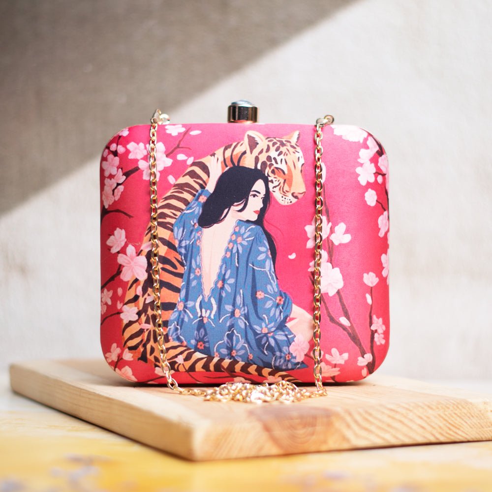 Artklim Tiger Lady Printed Clutch