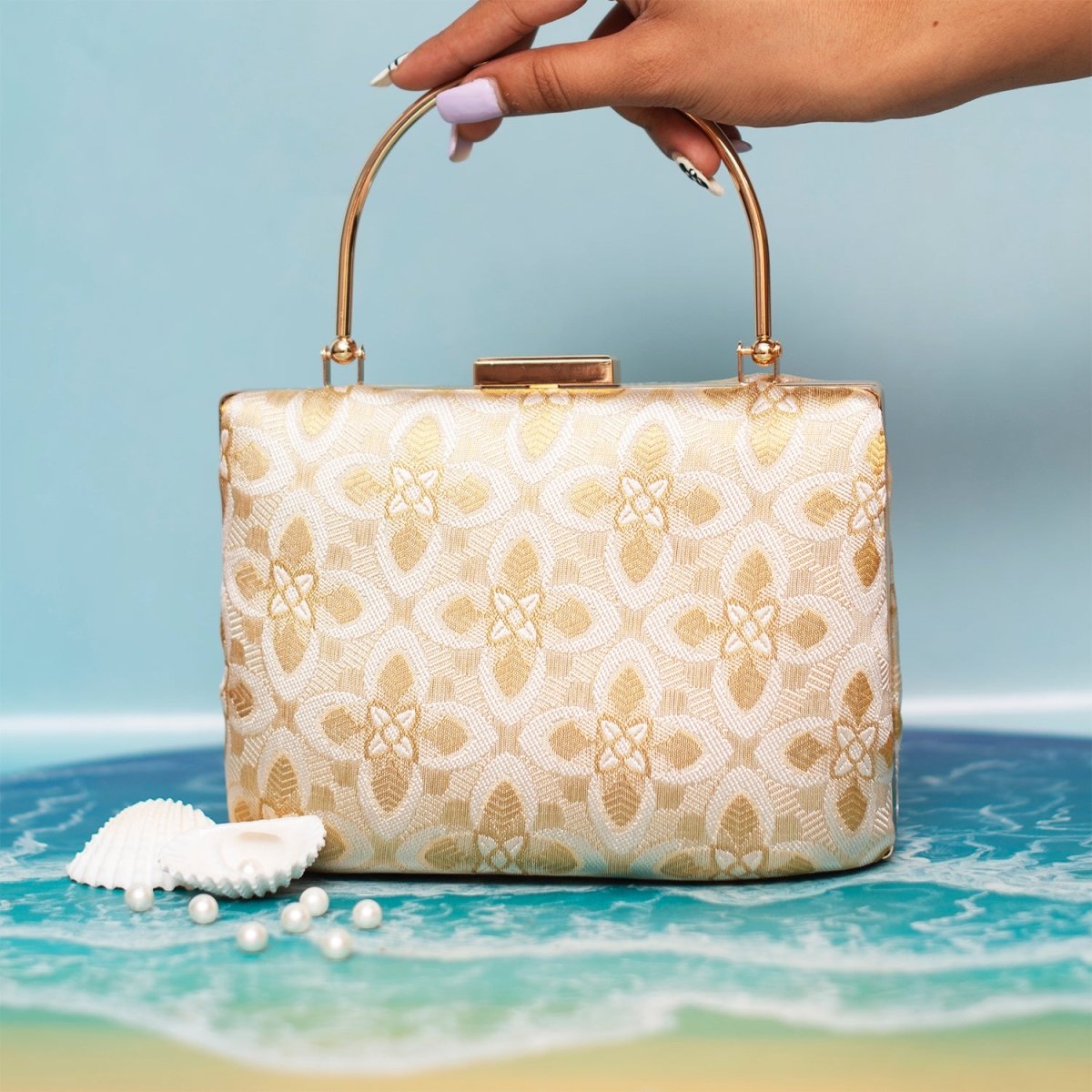 Aesthetic Floral Embroidered Clutch