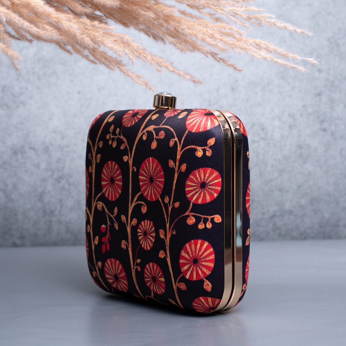 Artklim Black Based Red Floral Printed Clutch