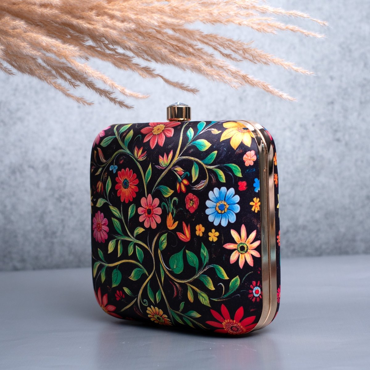 Artklim Black Based Floral Printed Clutch