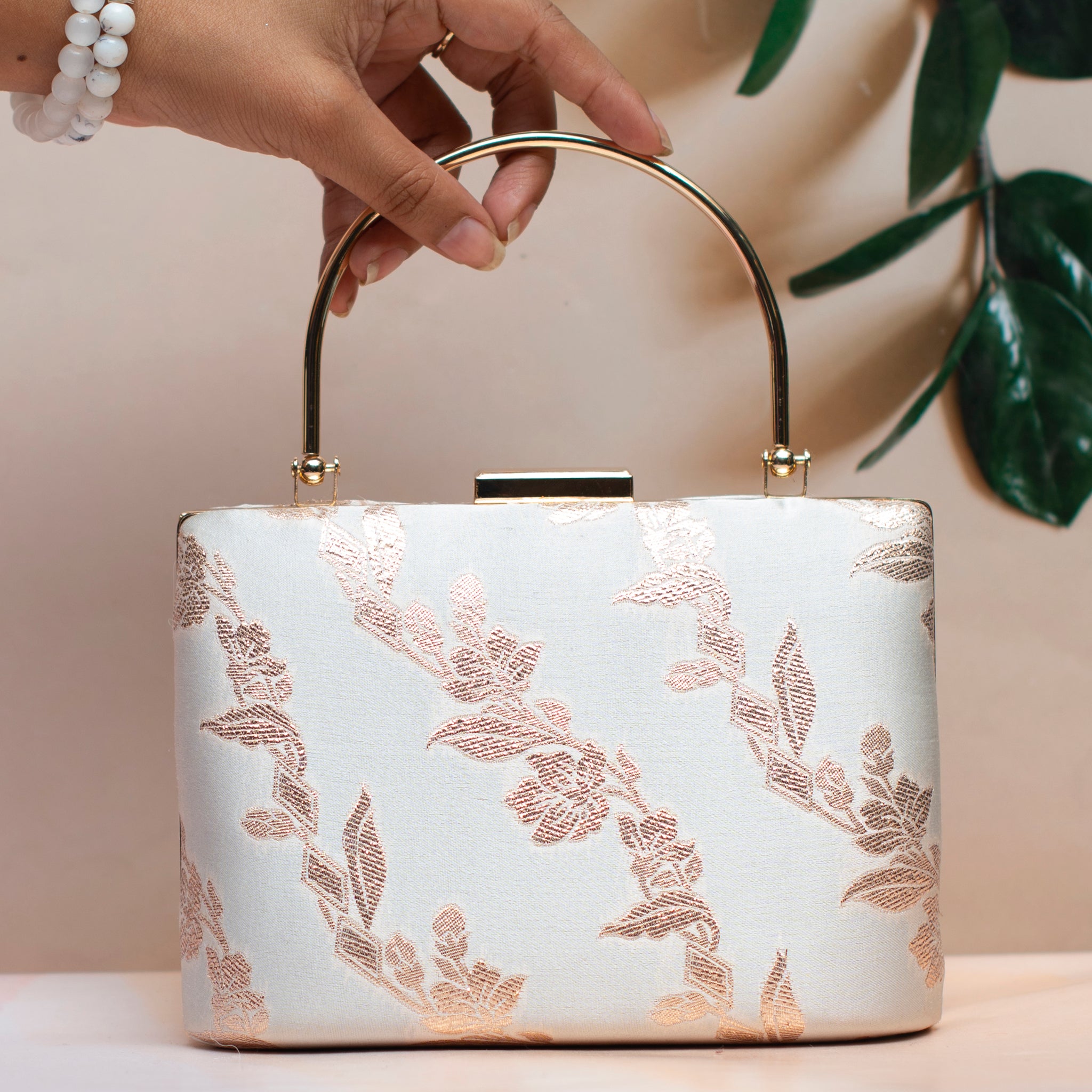 White And Golden Floral Brocade Party Clutch