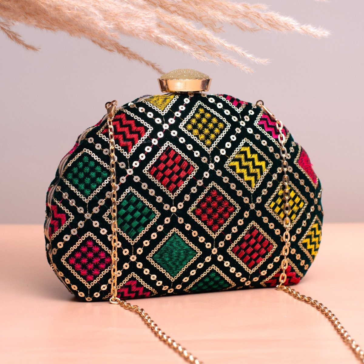 Artklim Black Based Multicolored Embroidery Clutch