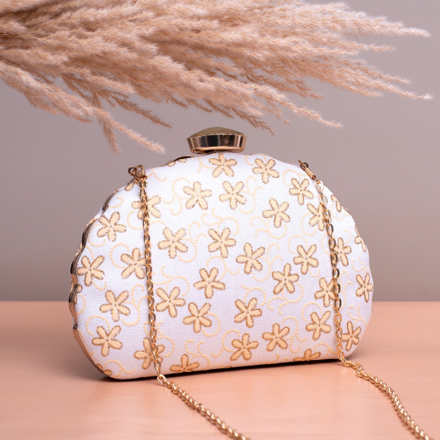 Artklim White Based Beige Floral Embroidery Clutch