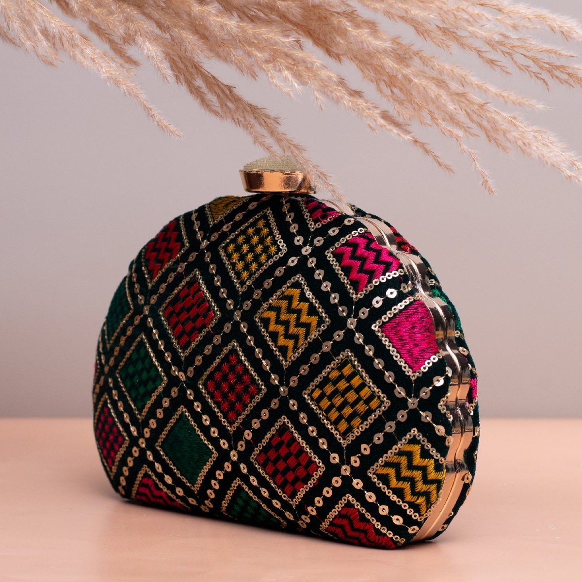 Artklim Black Based Multicolored Embroidery Clutch