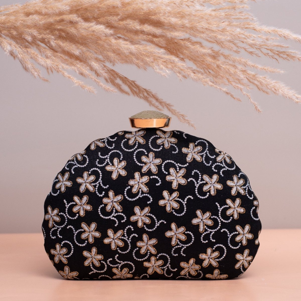 Artklim Black Based White Floral Embroidery Clutch