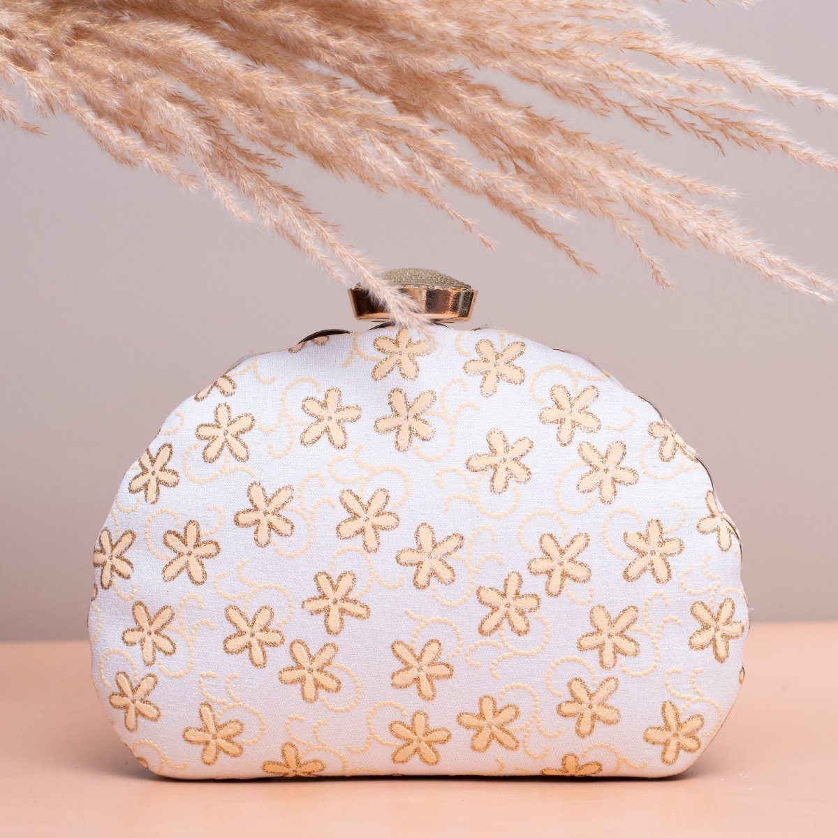 Artklim White Based Beige Floral Embroidery Clutch