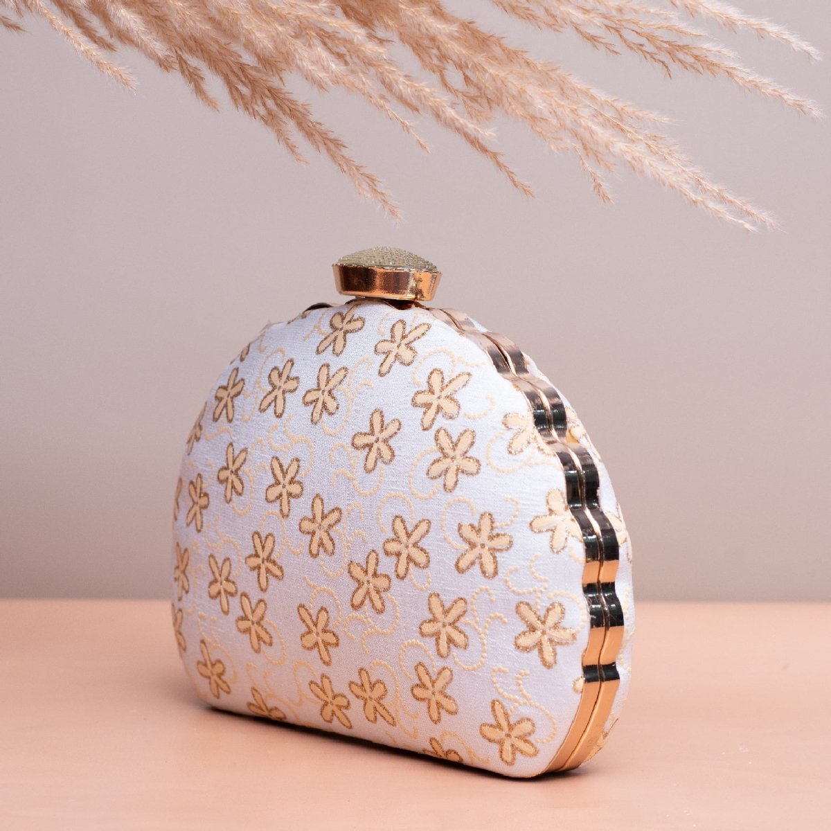 Artklim White Based Beige Floral Embroidery Clutch
