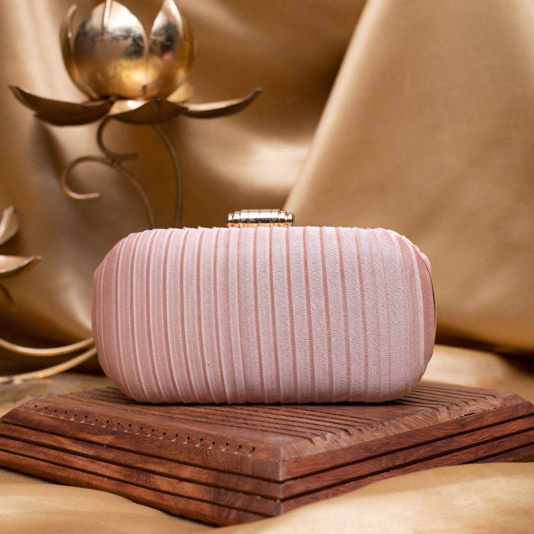 Artklim Baby Pink Ribbed Fabric Clutch