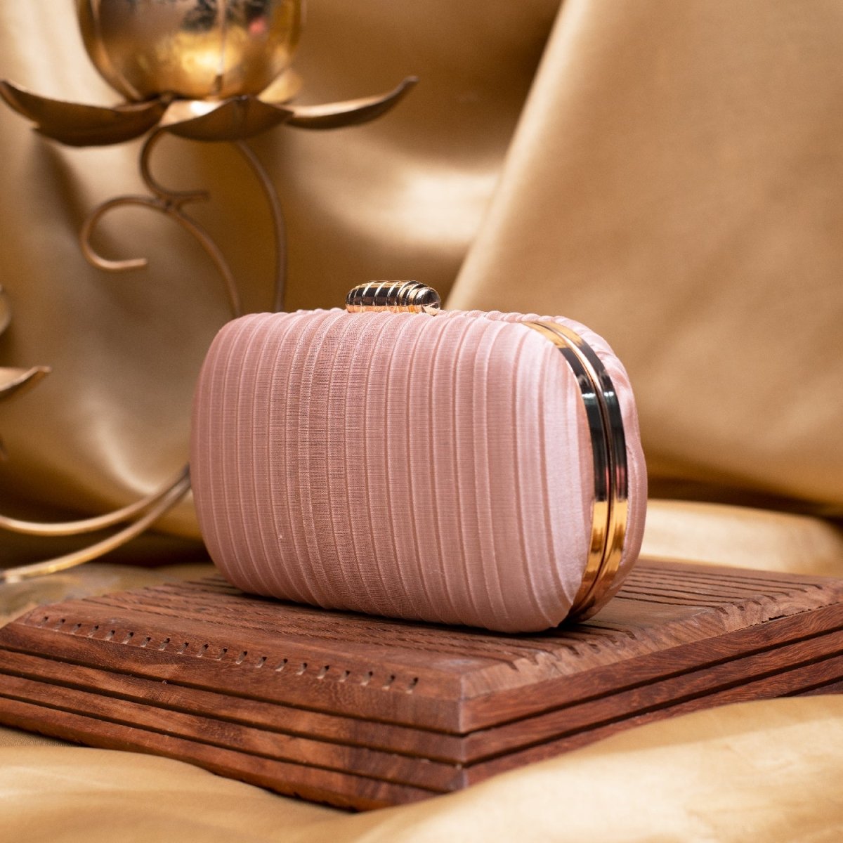 Artklim Baby Pink Ribbed Fabric Clutch