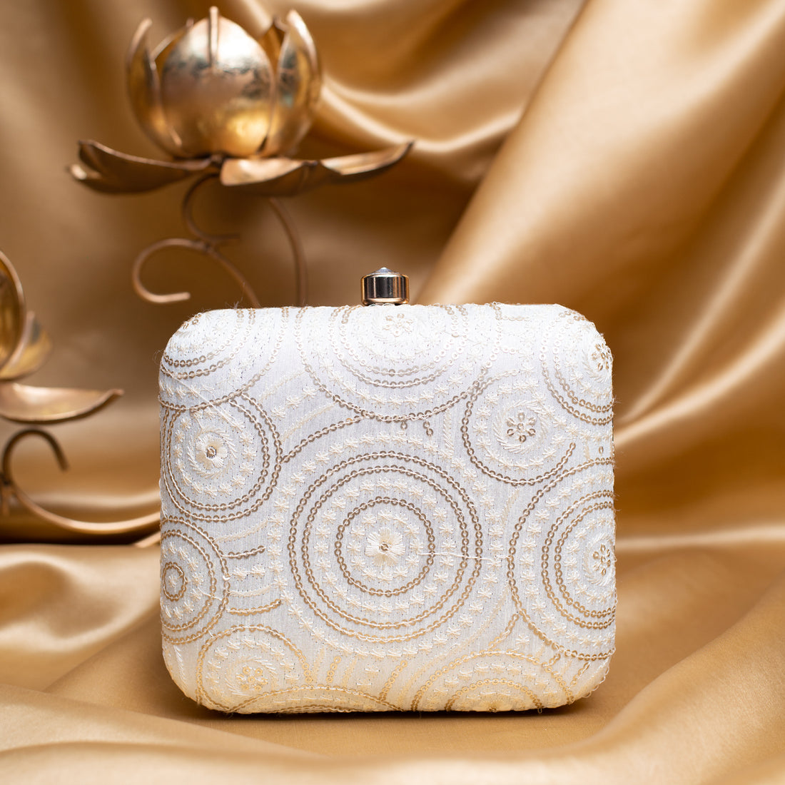 Artklim White Based Sequins Pattern Embroidery Clutch