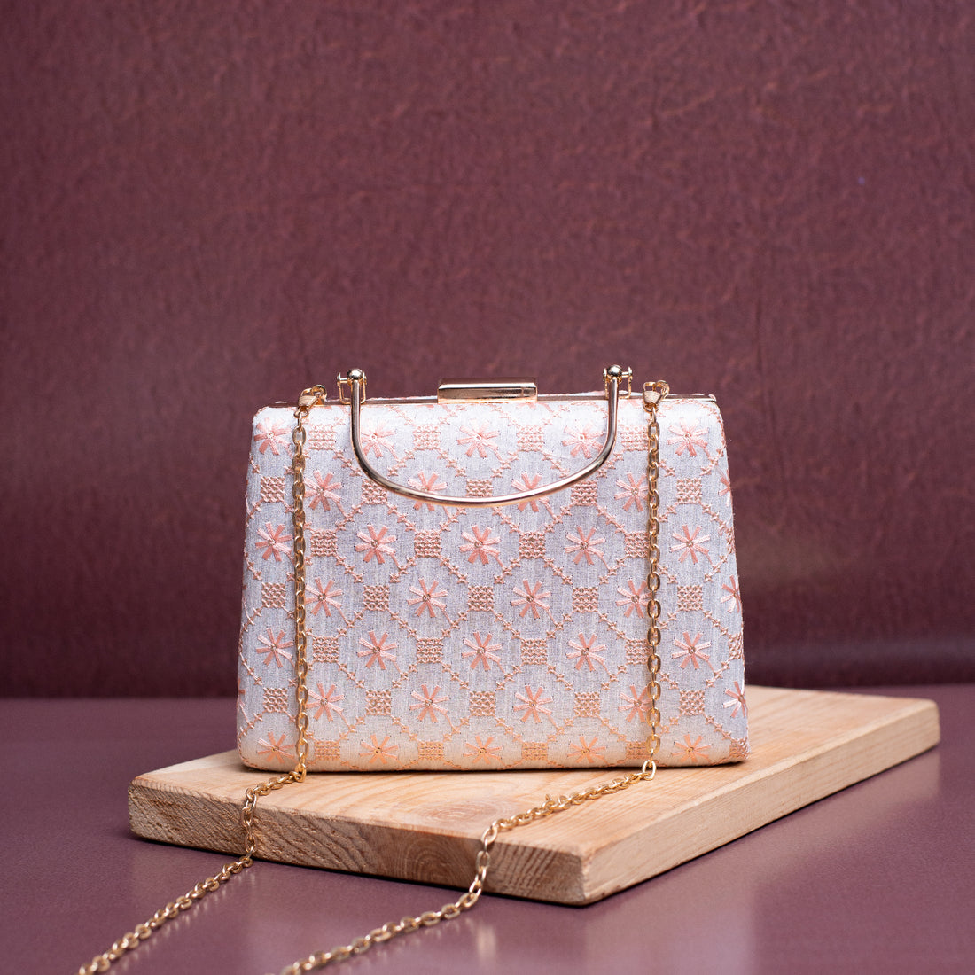 Artklim White Based Peach Floral Embroidery Clutch